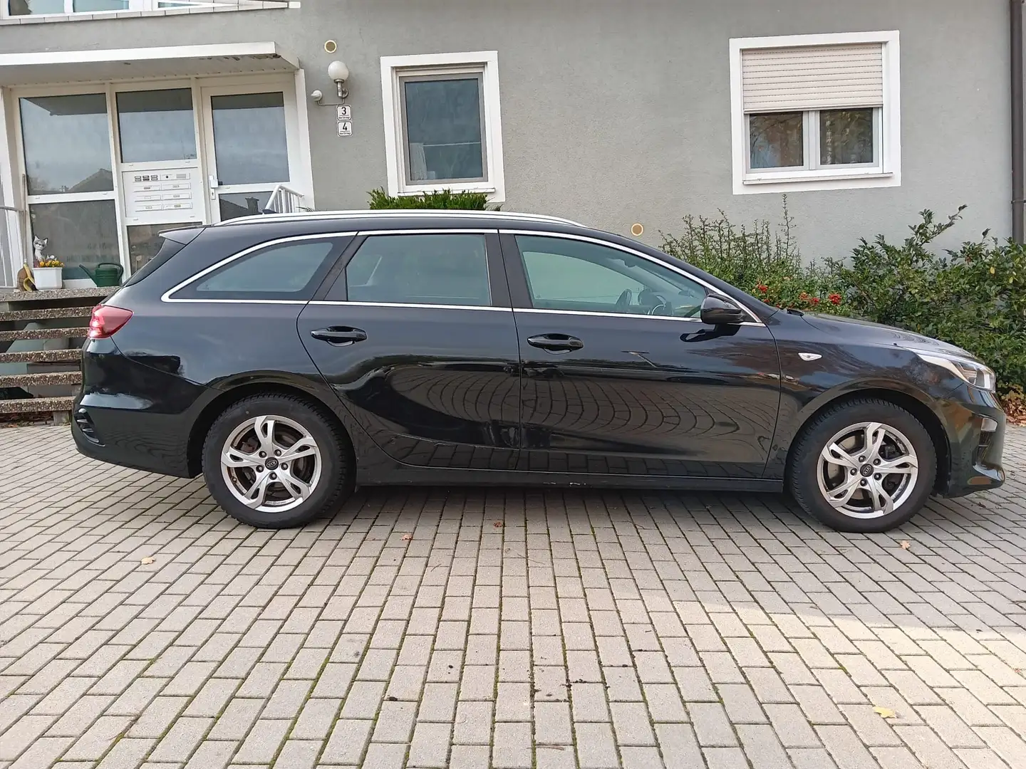 Kia Ceed SW / cee'd SW Ceed+SW+1.4+T-GDI+DCT+OPF+Vision Schwarz - 2