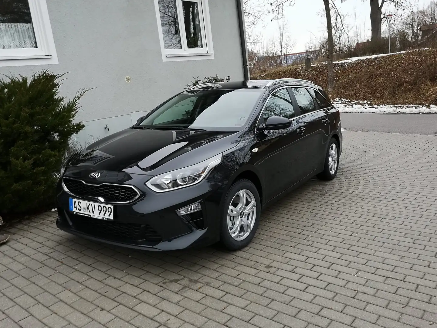 Kia Ceed SW / cee'd SW Ceed+SW+1.4+T-GDI+DCT+OPF+Vision Schwarz - 1