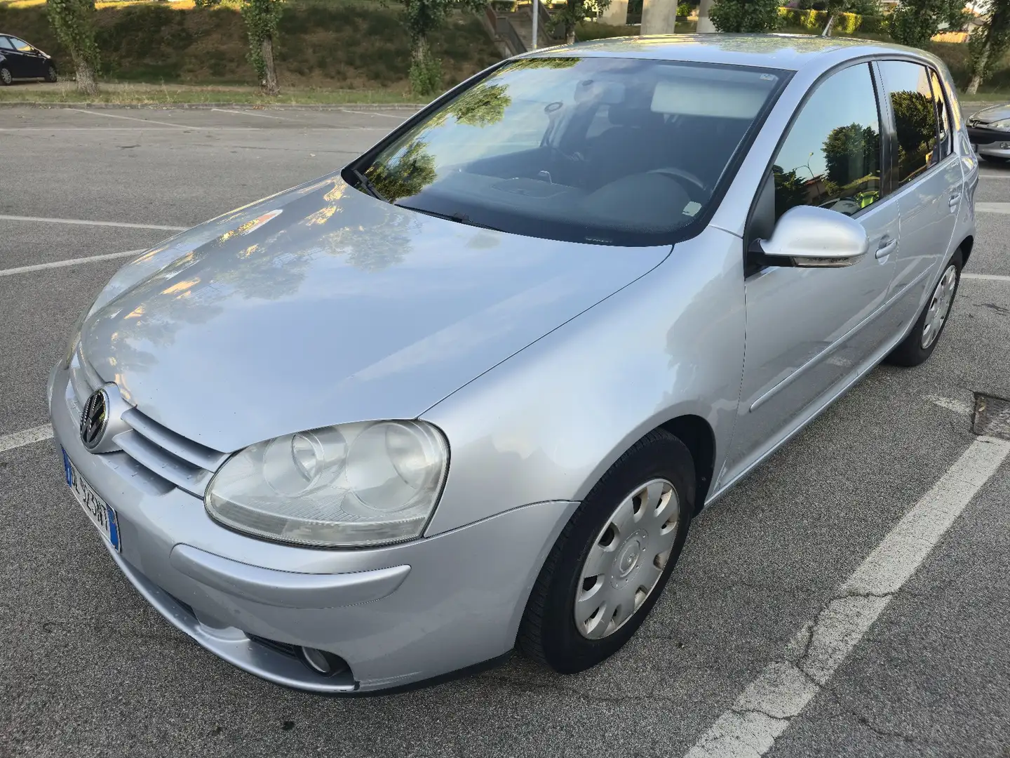Volkswagen Golf 1.6 Comfortline - 1