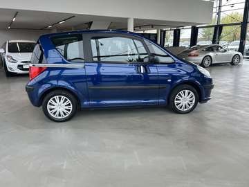 AUTOMATIK+EINPARKHILFE+TÜV ASU NEU Premium