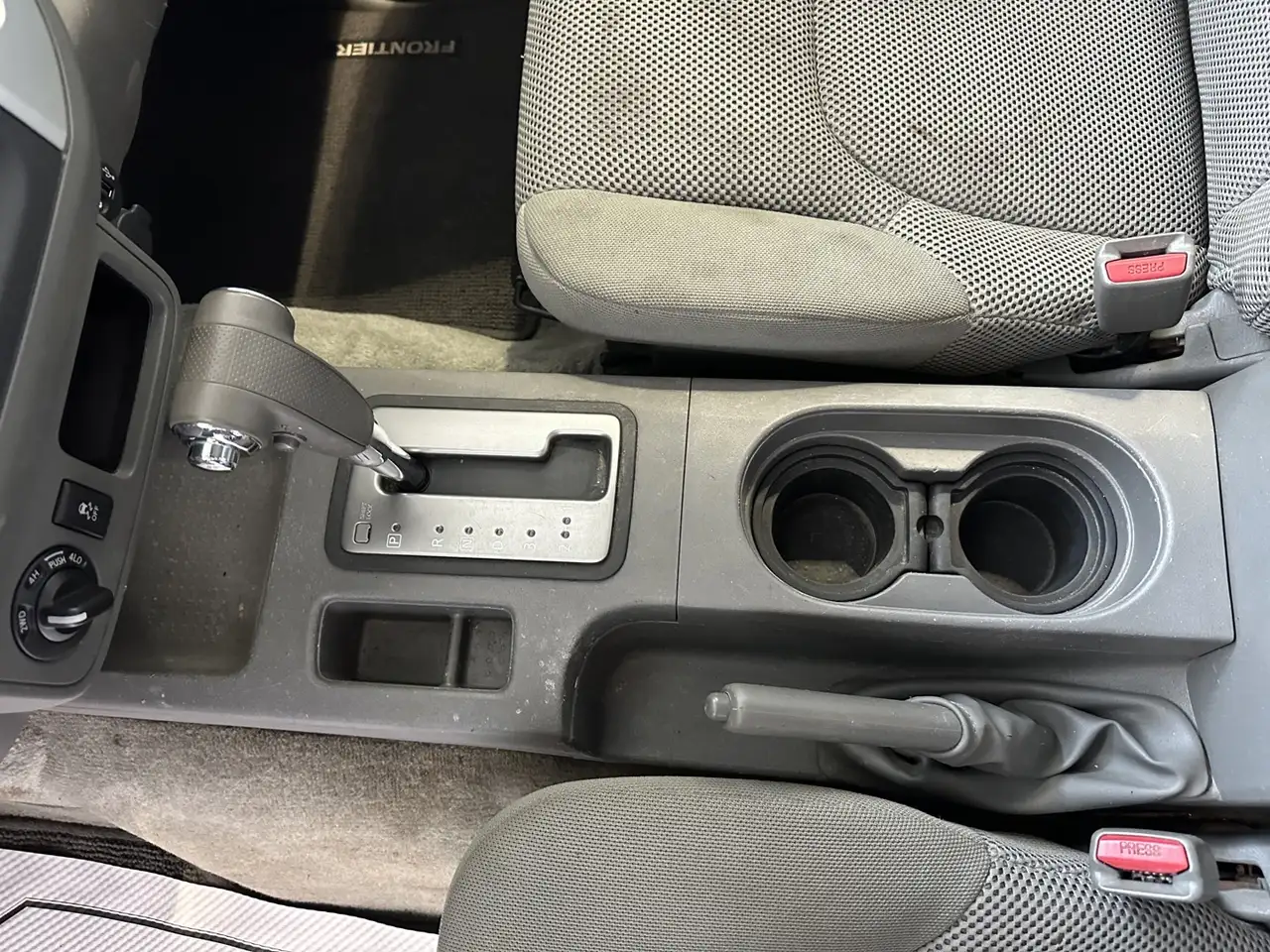 Nissan Frontier снимка Nissan Frontier