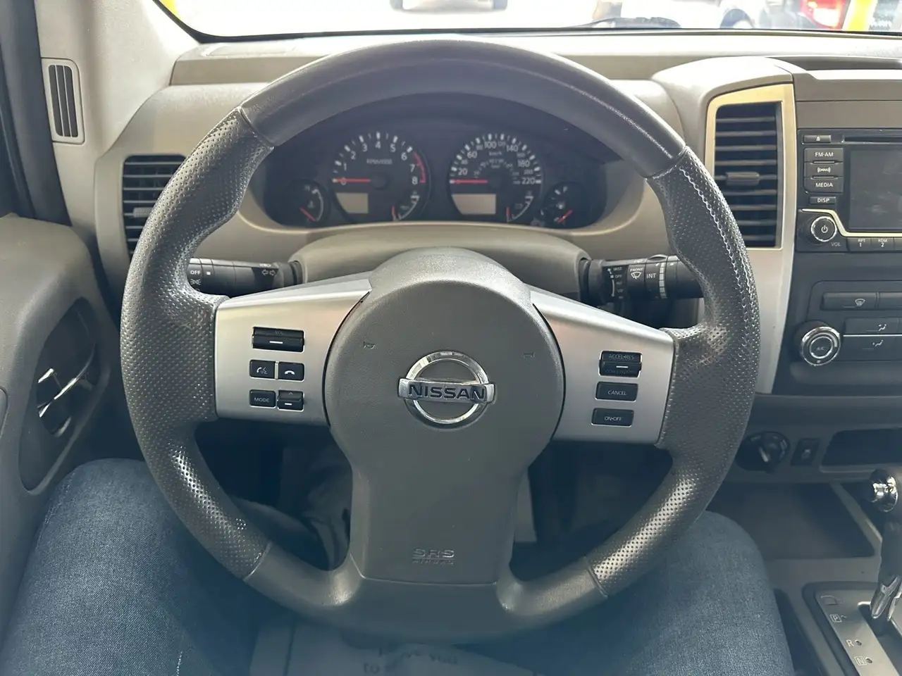 Nissan Frontier снимка Nissan Frontier
