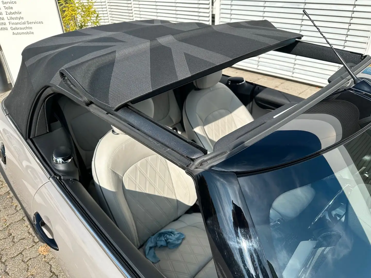 MINI Cooper S Cabrio MINI Yours Trim +HUD +RFK +Akt.G Grigio - 2