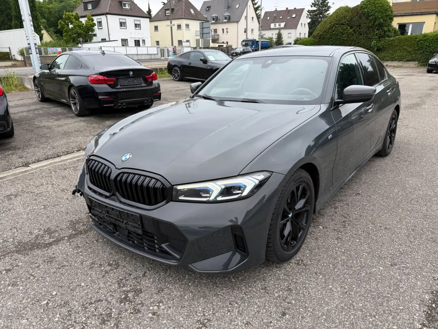 BMW 320 d xDrive M-Sport / KAMERA / HUD Grau - 1