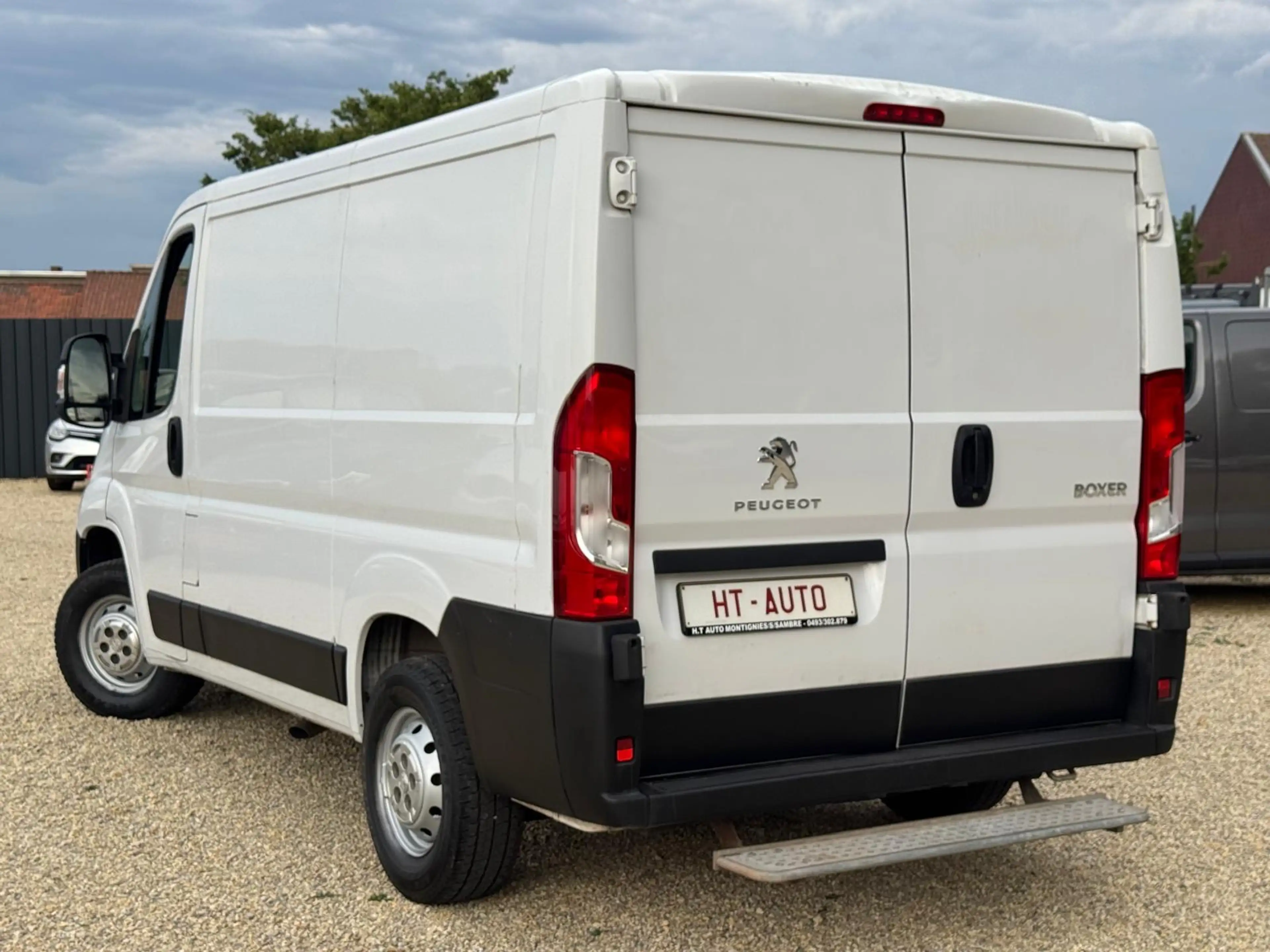 Peugeot Boxer 2.2 BlueHDi L1H1/Etat neuf/Garantie/Tva deductible — photo 3