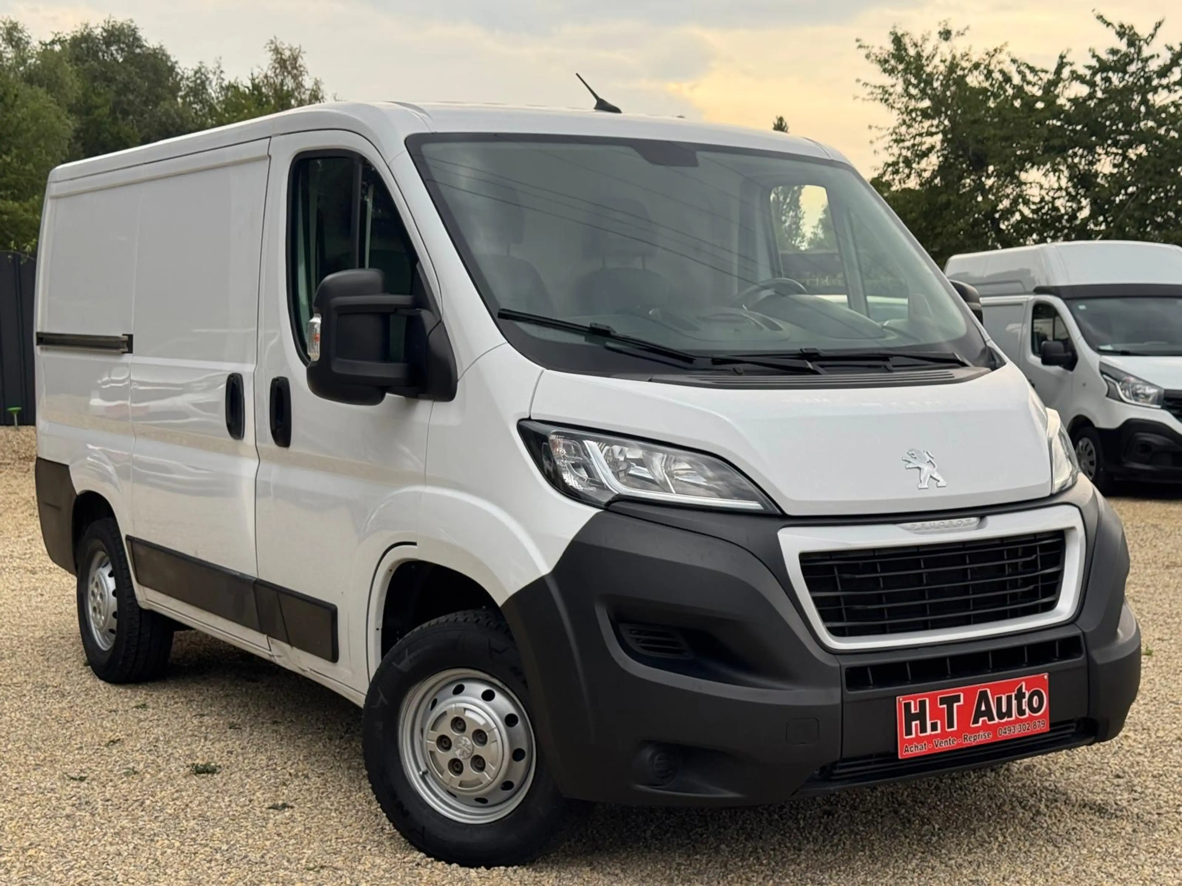 Peugeot Boxer 2.2 BlueHDi L1H1/Etat neuf/Garantie/Tva deductible — photo 2