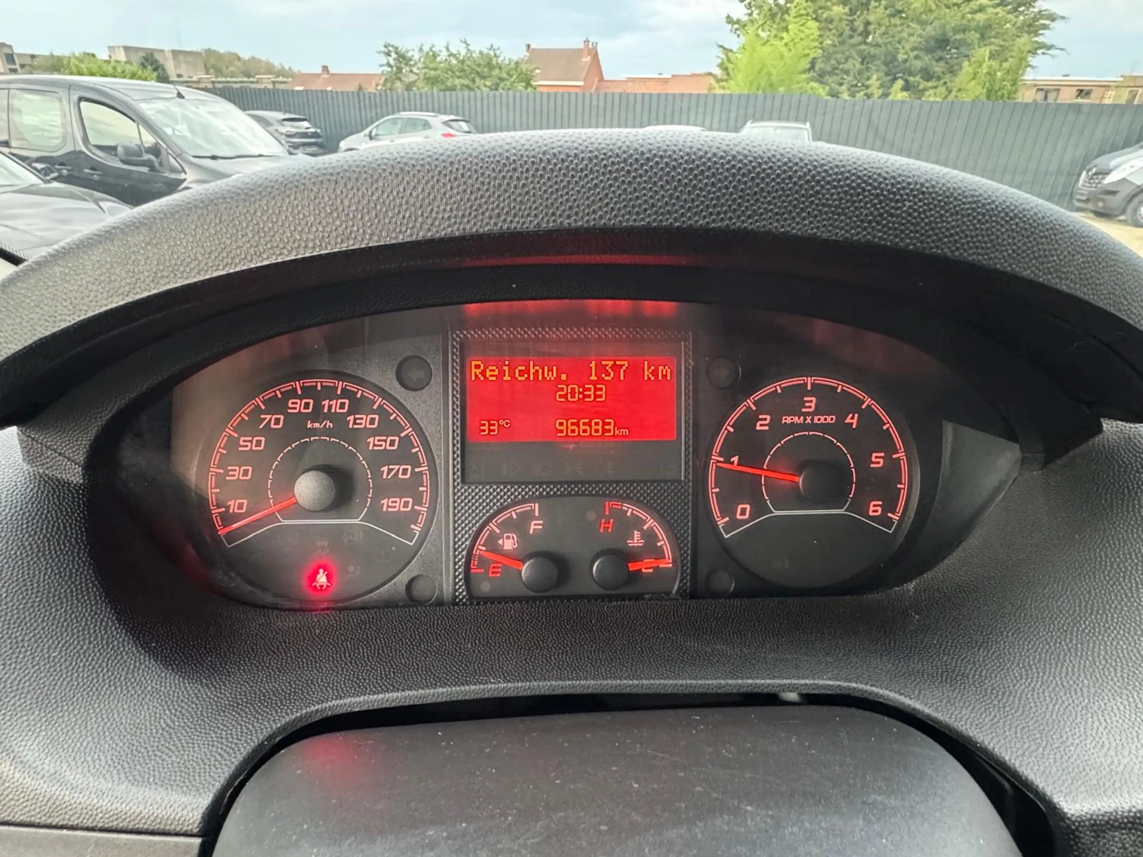 Peugeot Boxer 2.2 BlueHDi L1H1/Etat neuf/Garantie/Tva deductible — photo 12