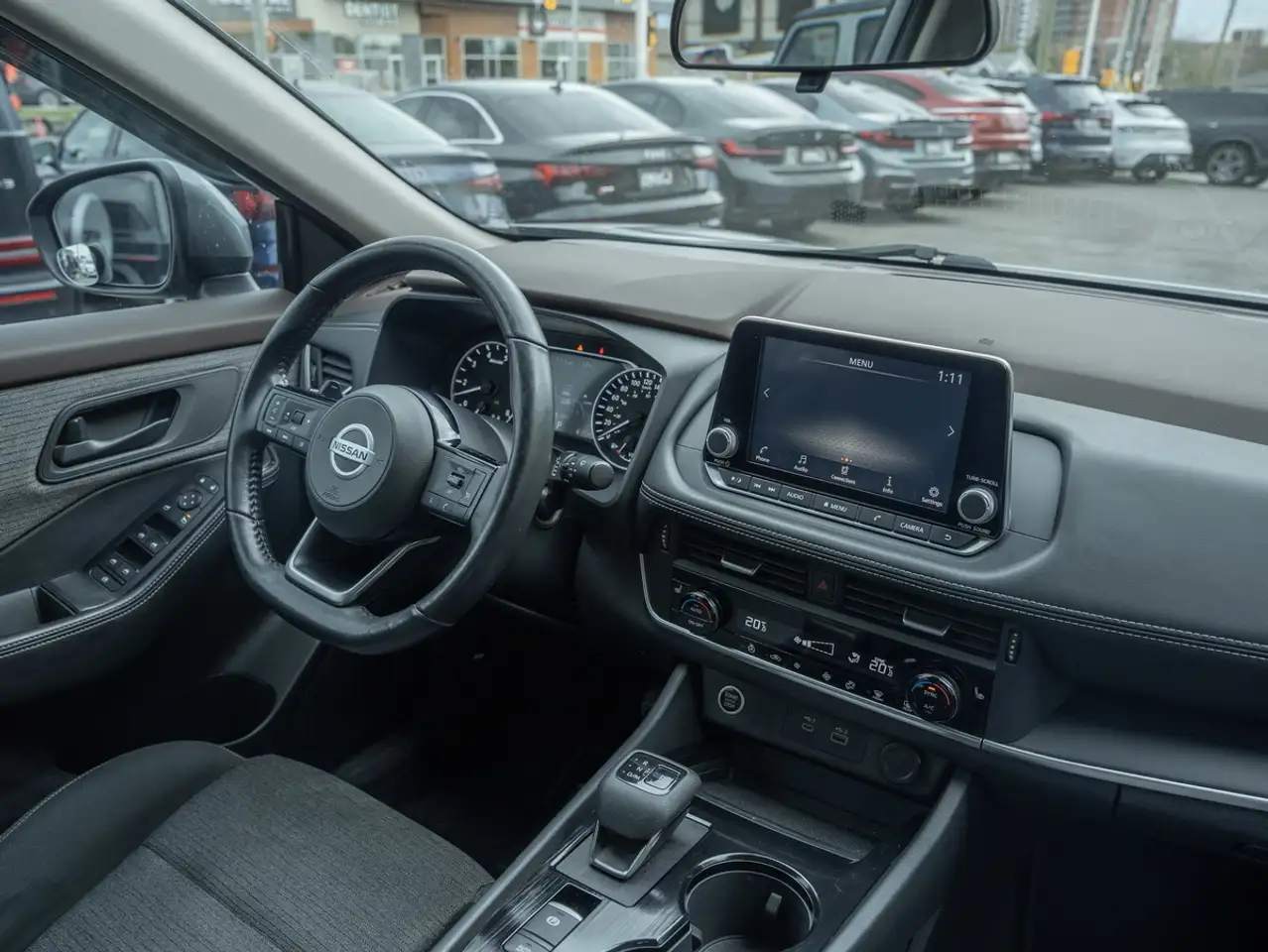 Nissan Rogue снимка Nissan Rogue