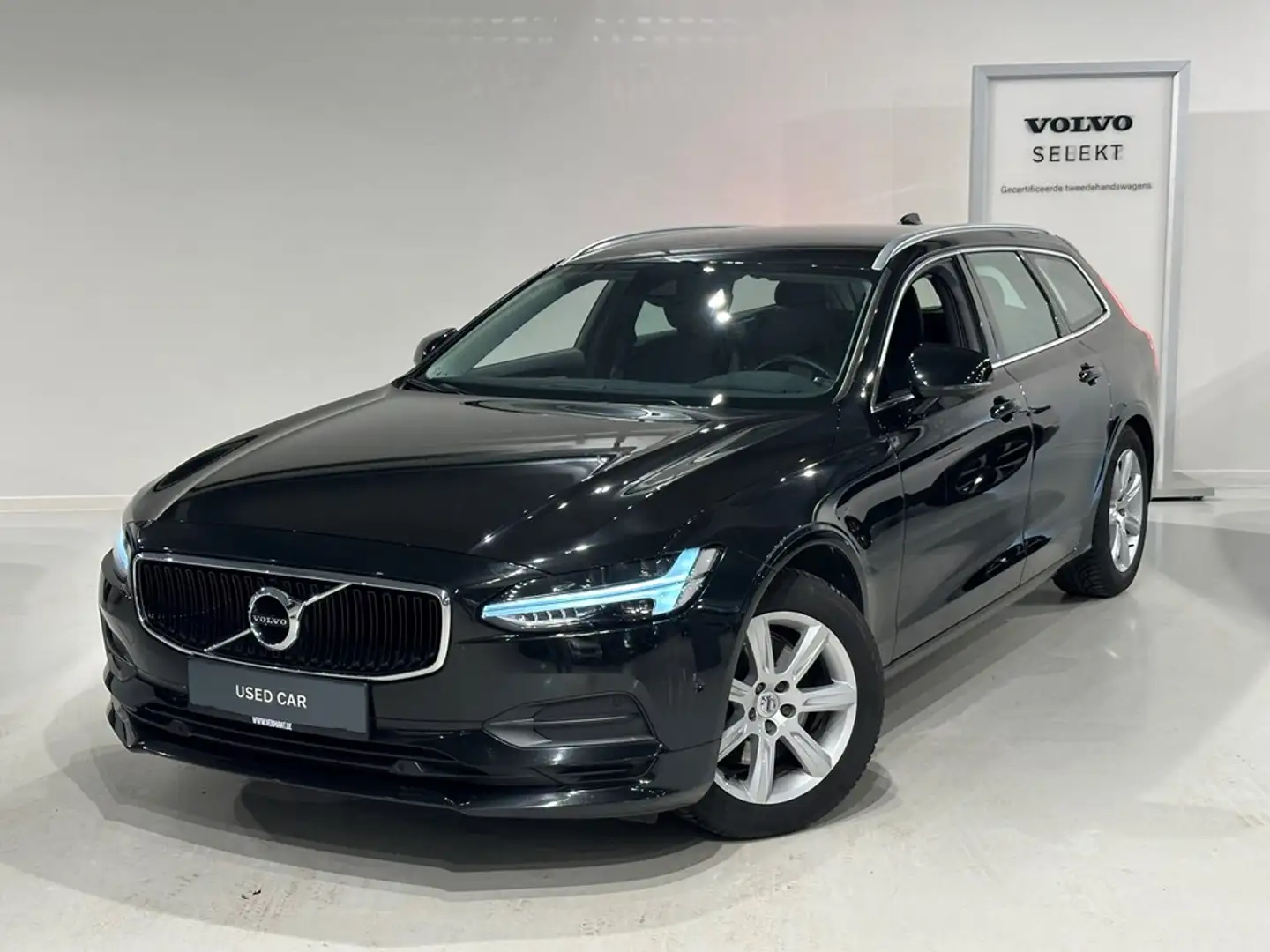 Volvo V90 D3 Momentum + electr trekhaak Noir - 1