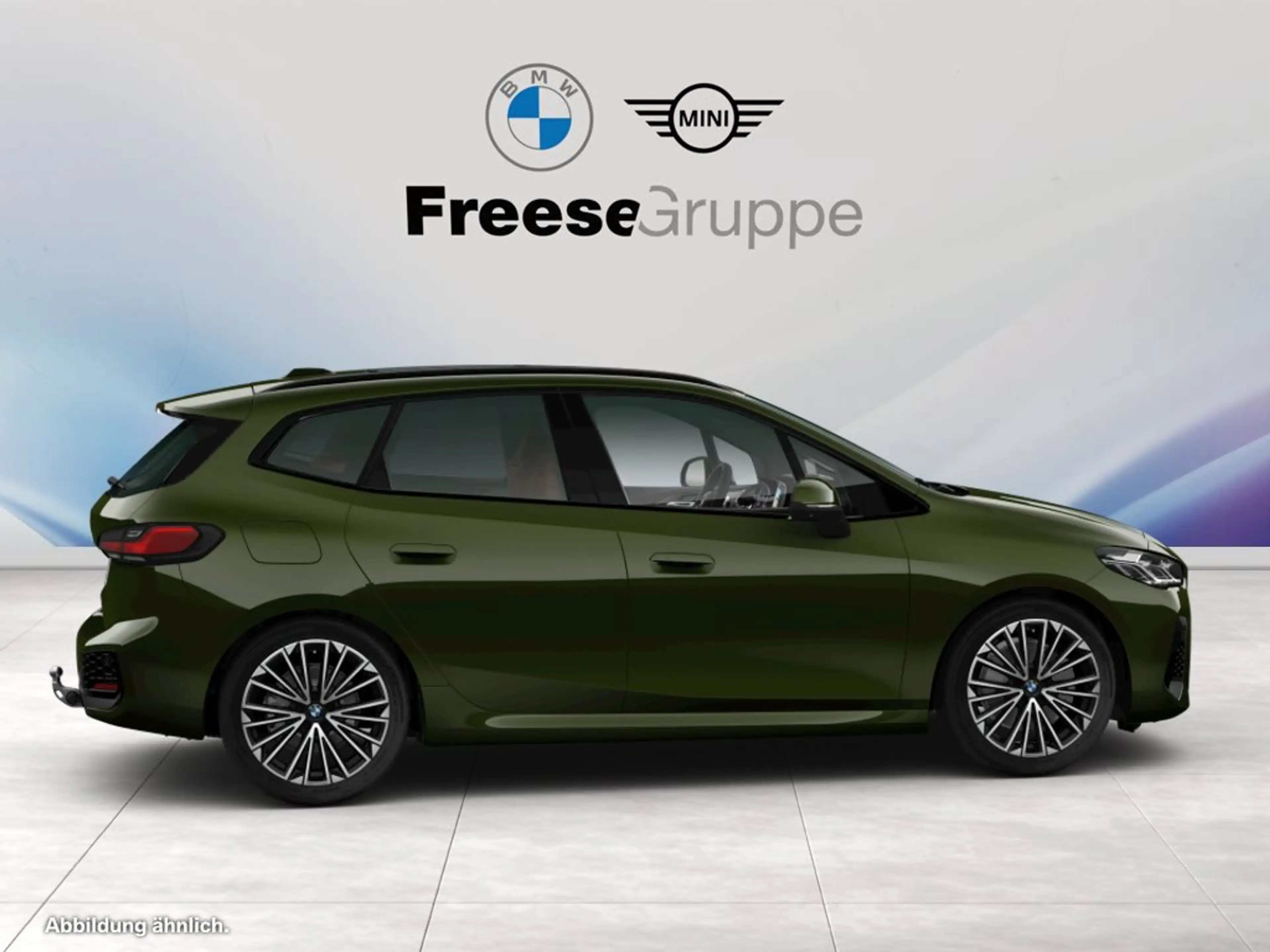 BMW 223 i xDrive — photo 8