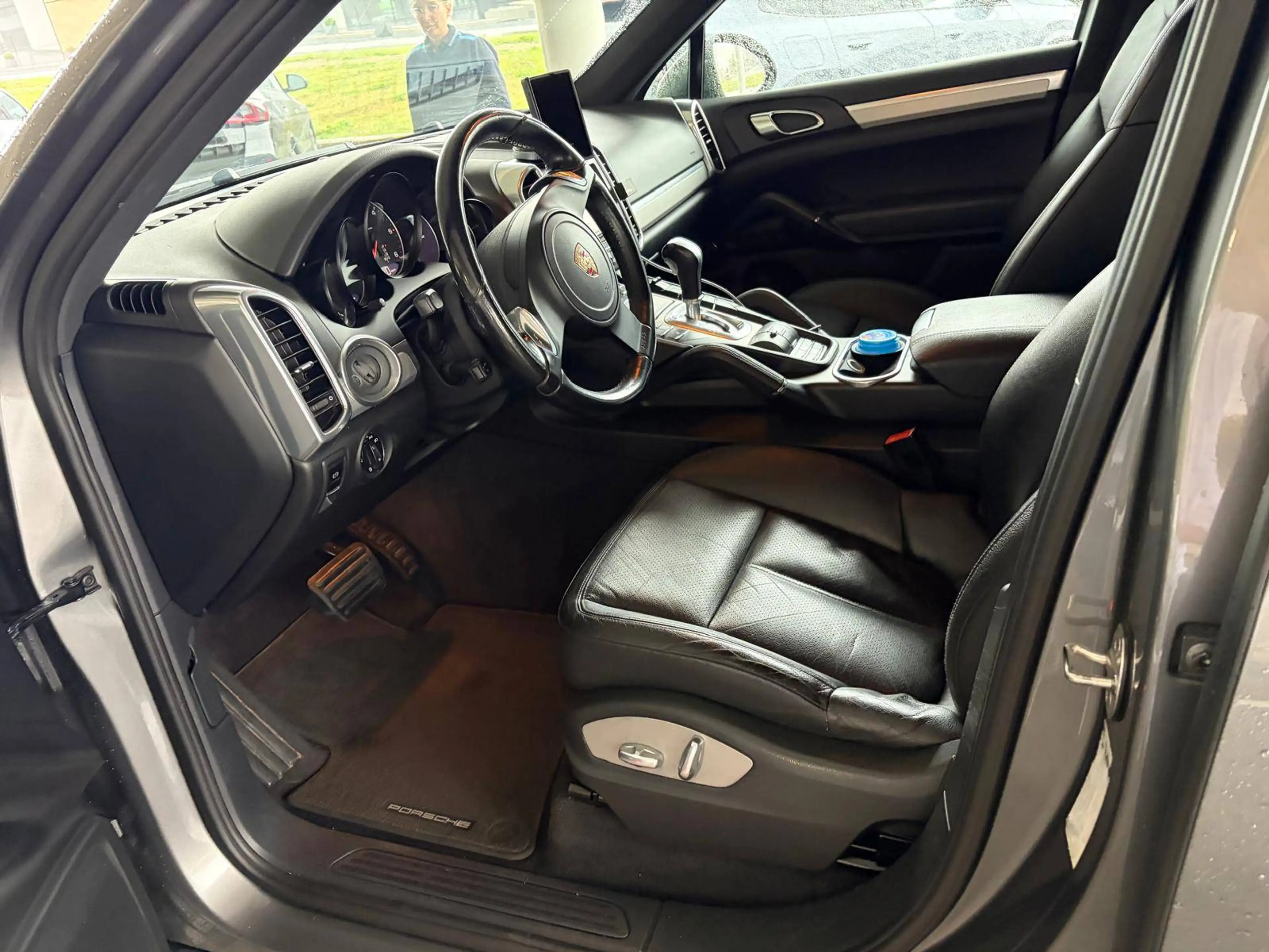 Porsche Cayenne Cayenne 3.0 D V6 Tiptronic S / TOIT PANO/ ETAT NEUF — photo 10