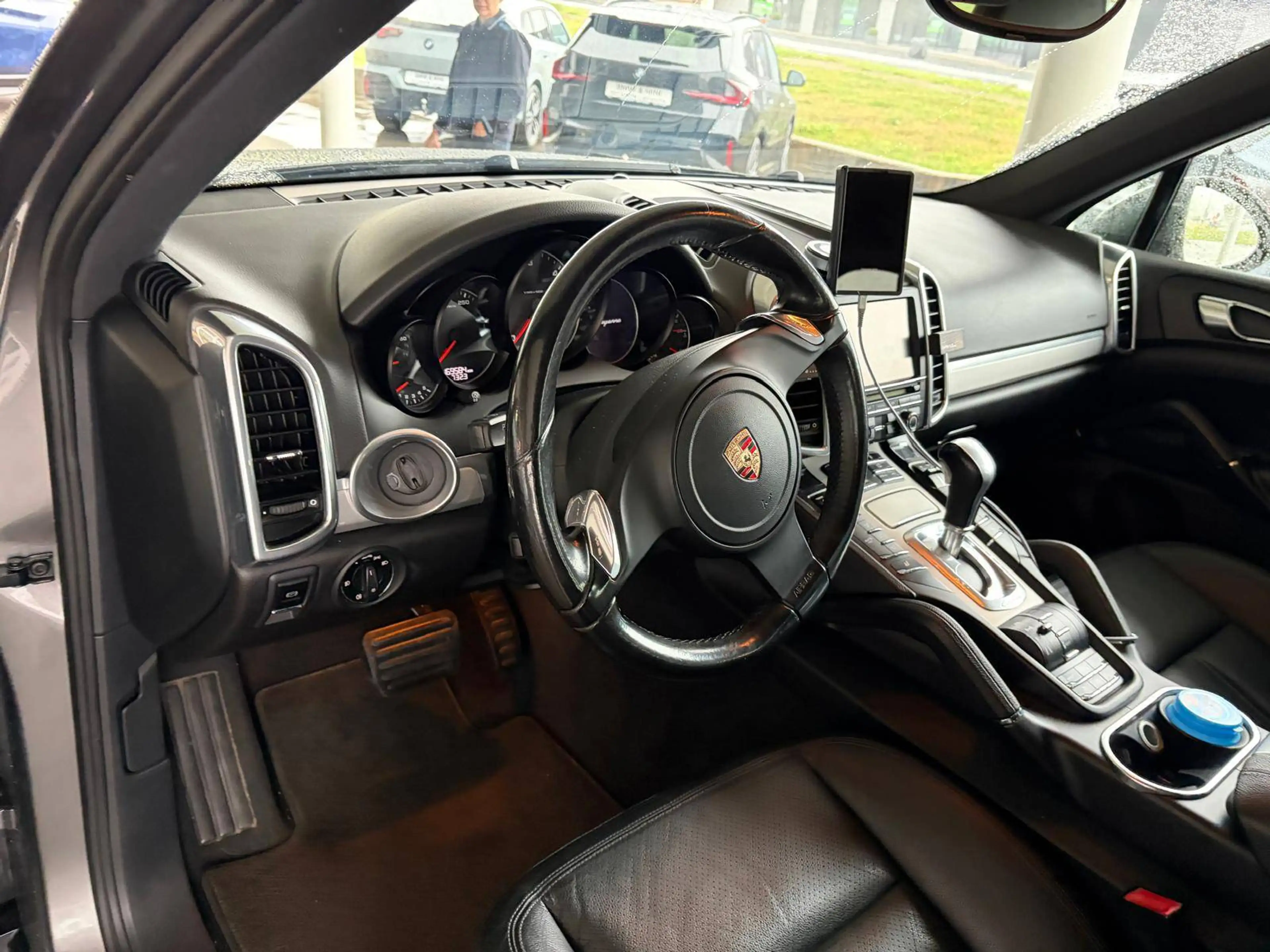 Porsche Cayenne Cayenne 3.0 D V6 Tiptronic S / TOIT PANO/ ETAT NEUF — photo 8