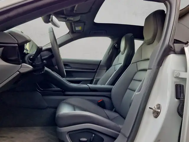 Porsche Taycan view 6