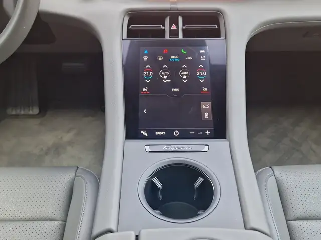 Porsche Taycan view 12