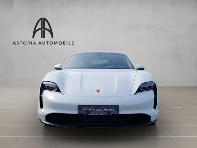 Porsche Taycan view 3