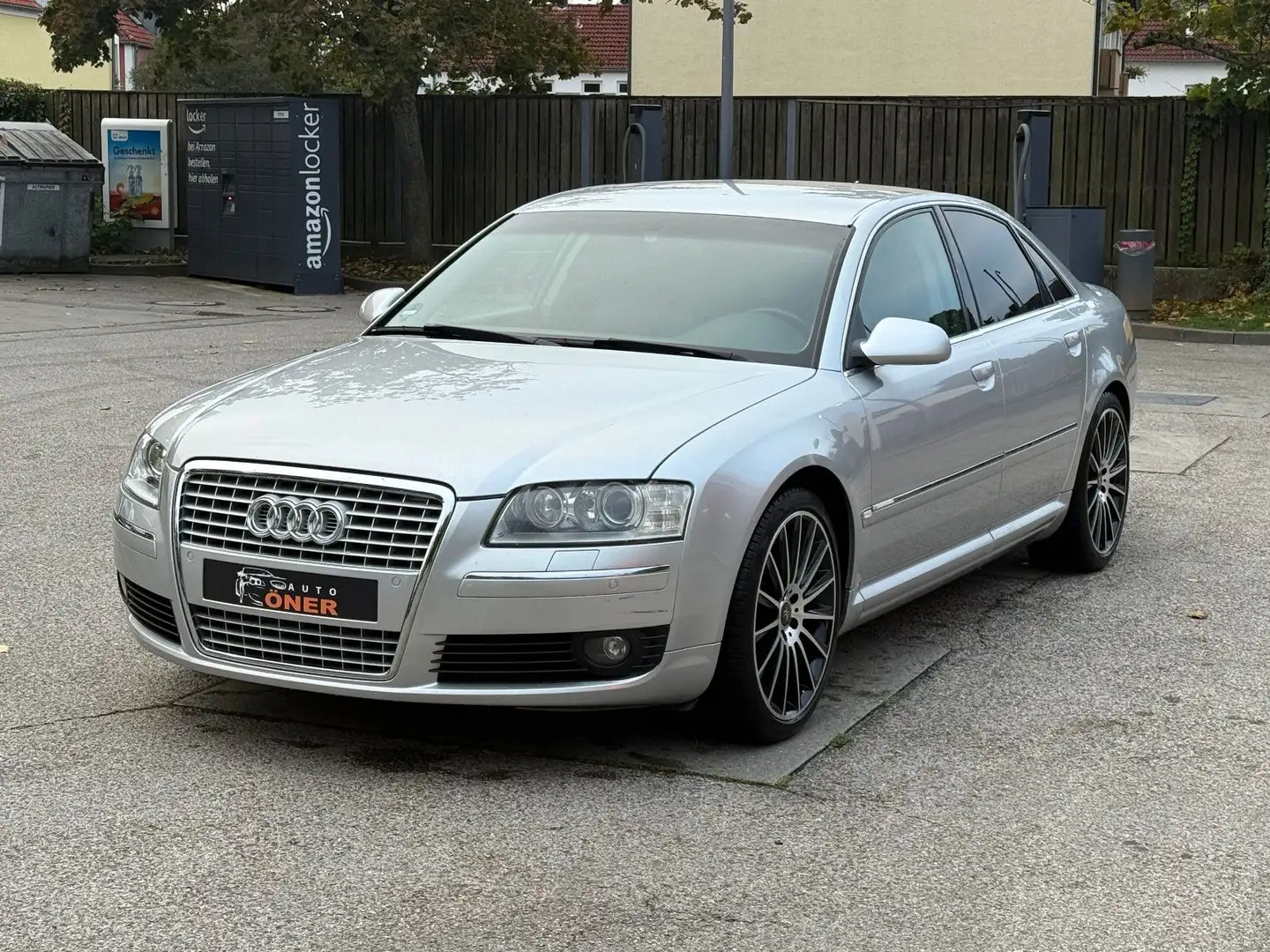 Audi A8 4.2 FSI quattro Voll 20zoll Alufelgen Silber - 1