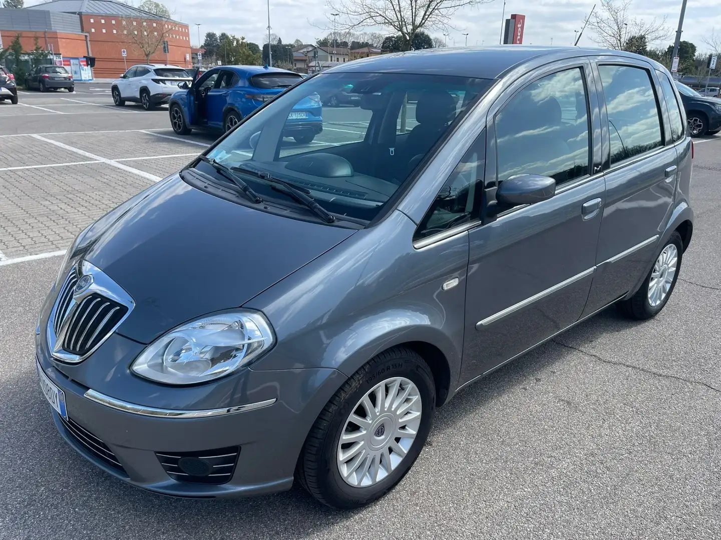 Lancia MUSA 1.4 16v Poltrona Frau E5 Albastru - 2