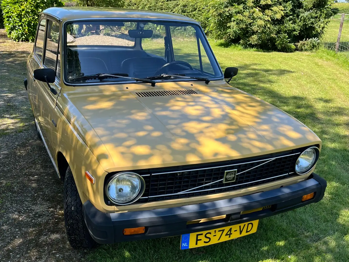 Volvo 340 66 Жовтий - 2