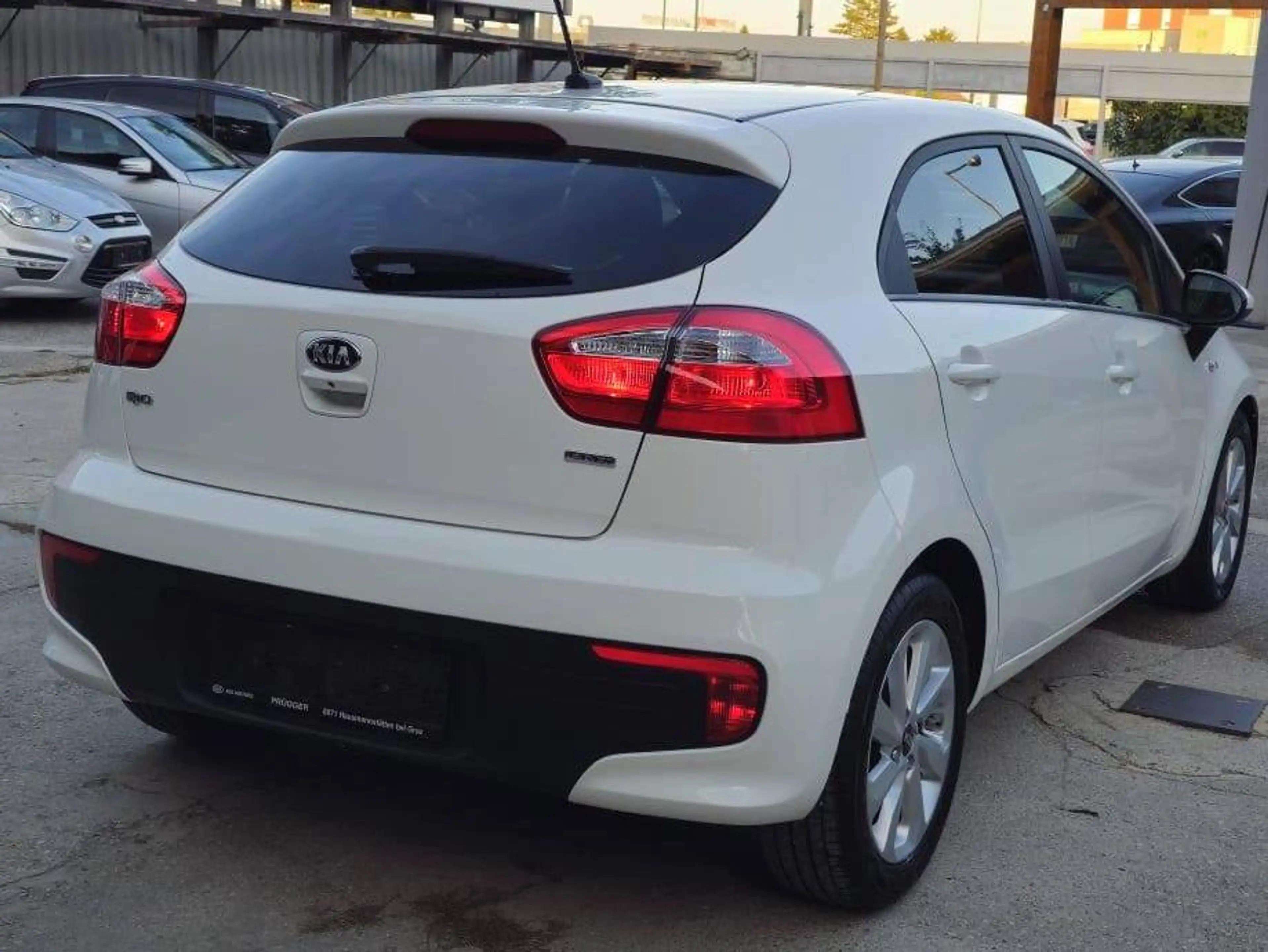 Kia Rio Spirit — photo 8