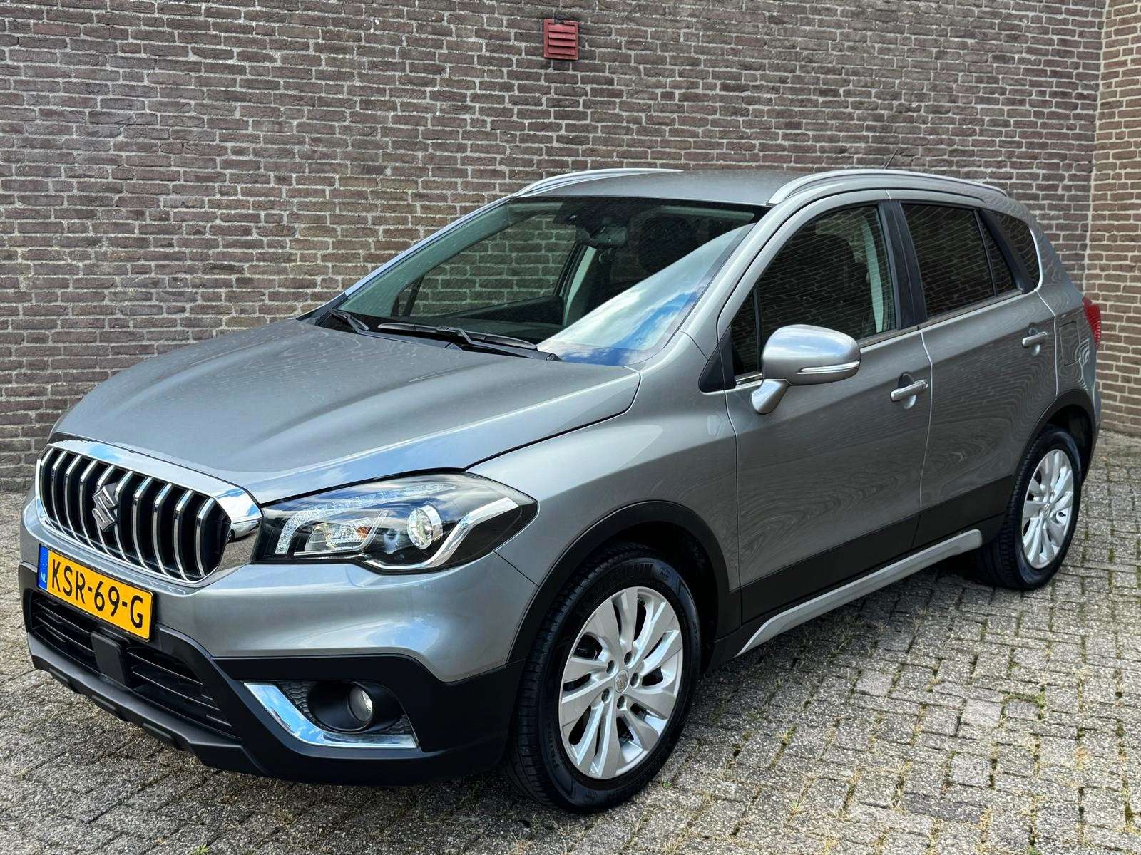 Suzuki S-Cross