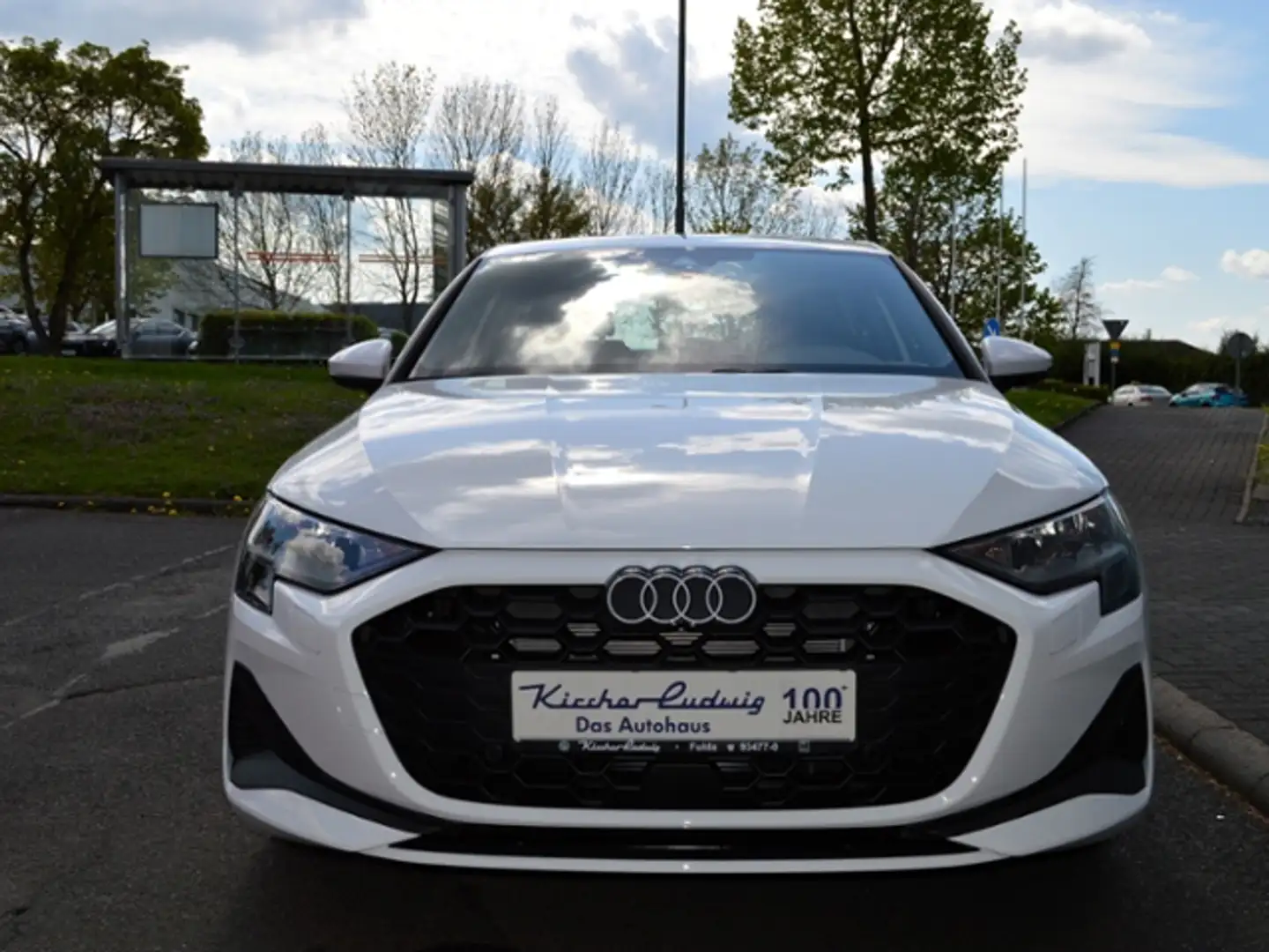 Audi A3 Sportback 35 1,5 TFSI S-Tronic LED MMI KLIMA Weiß - 2