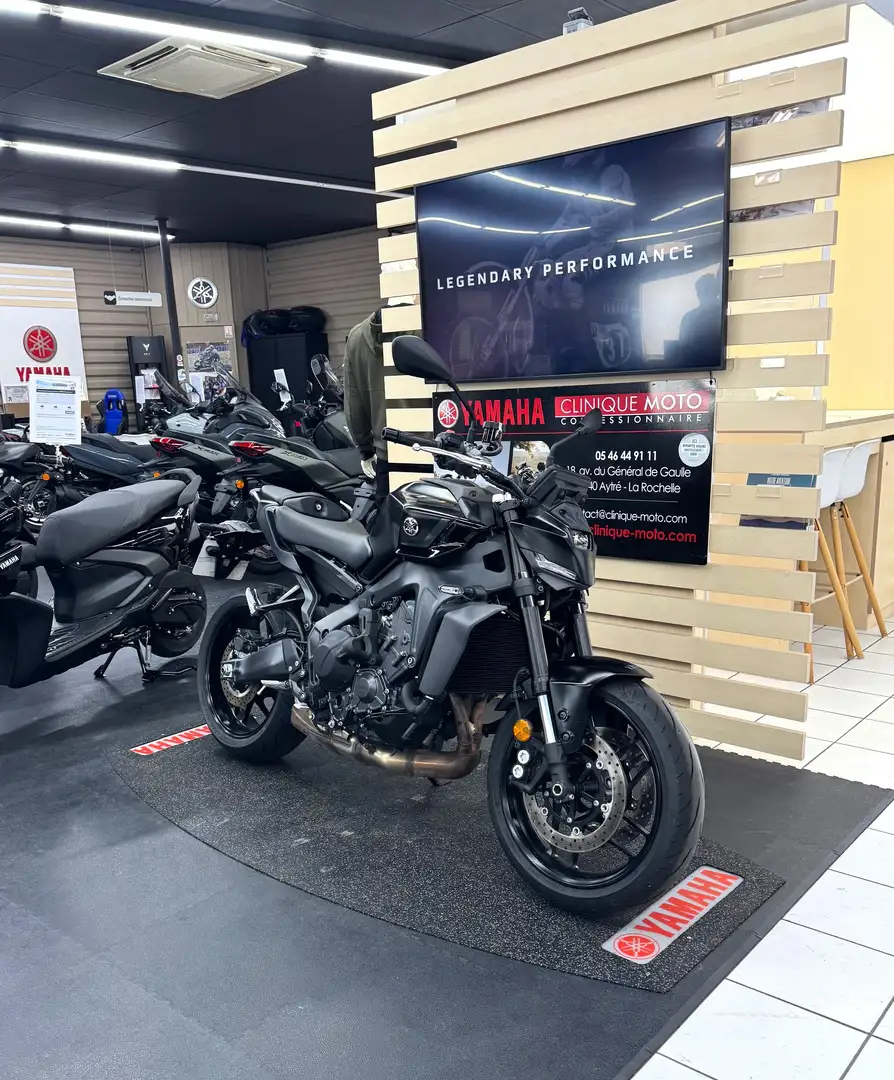 Yamaha MT-09 Noir - 2