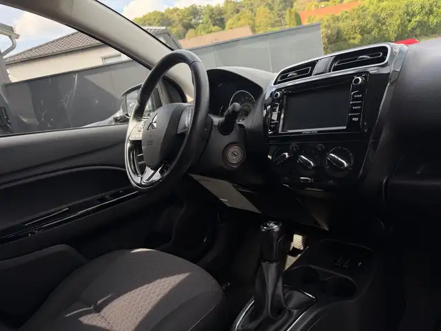 Mitsubishi Space Star view 13
