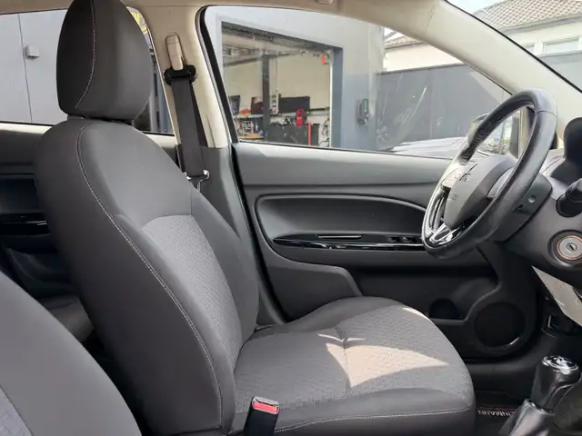 Mitsubishi Space Star view 14