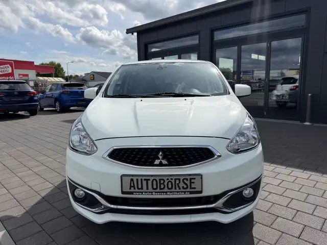 Mitsubishi Space Star view 2