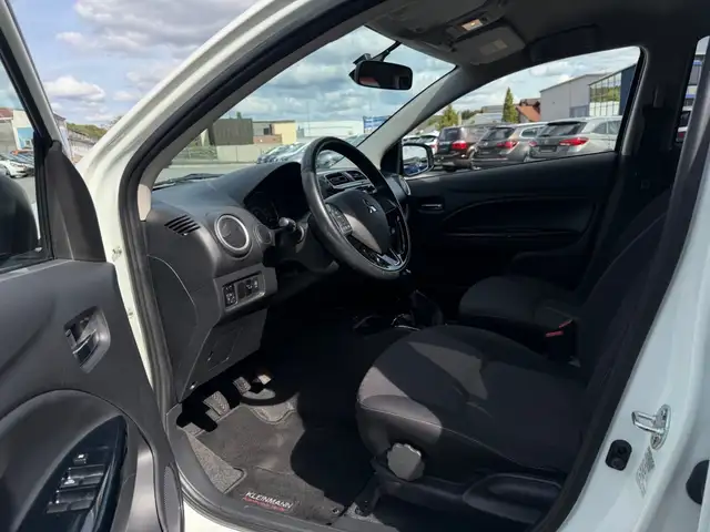 Mitsubishi Space Star view 8