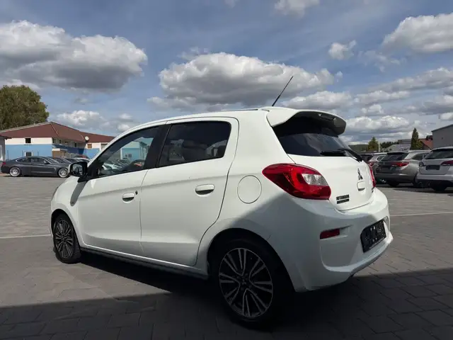 Mitsubishi Space Star view 5