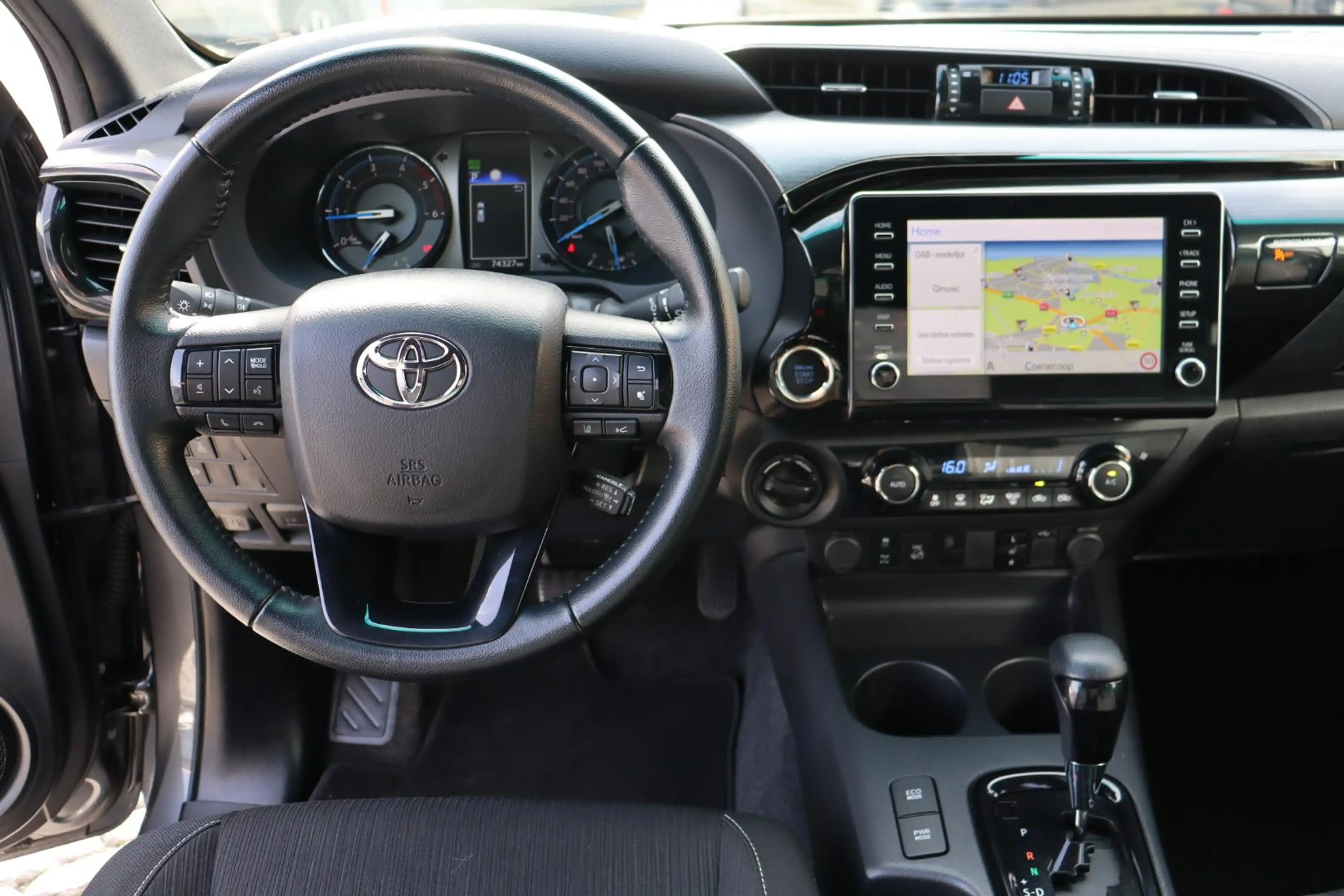 Toyota Hilux 2.8 D-4D Xtra Cab Invincible, sperdifferentieel, E — photo 3