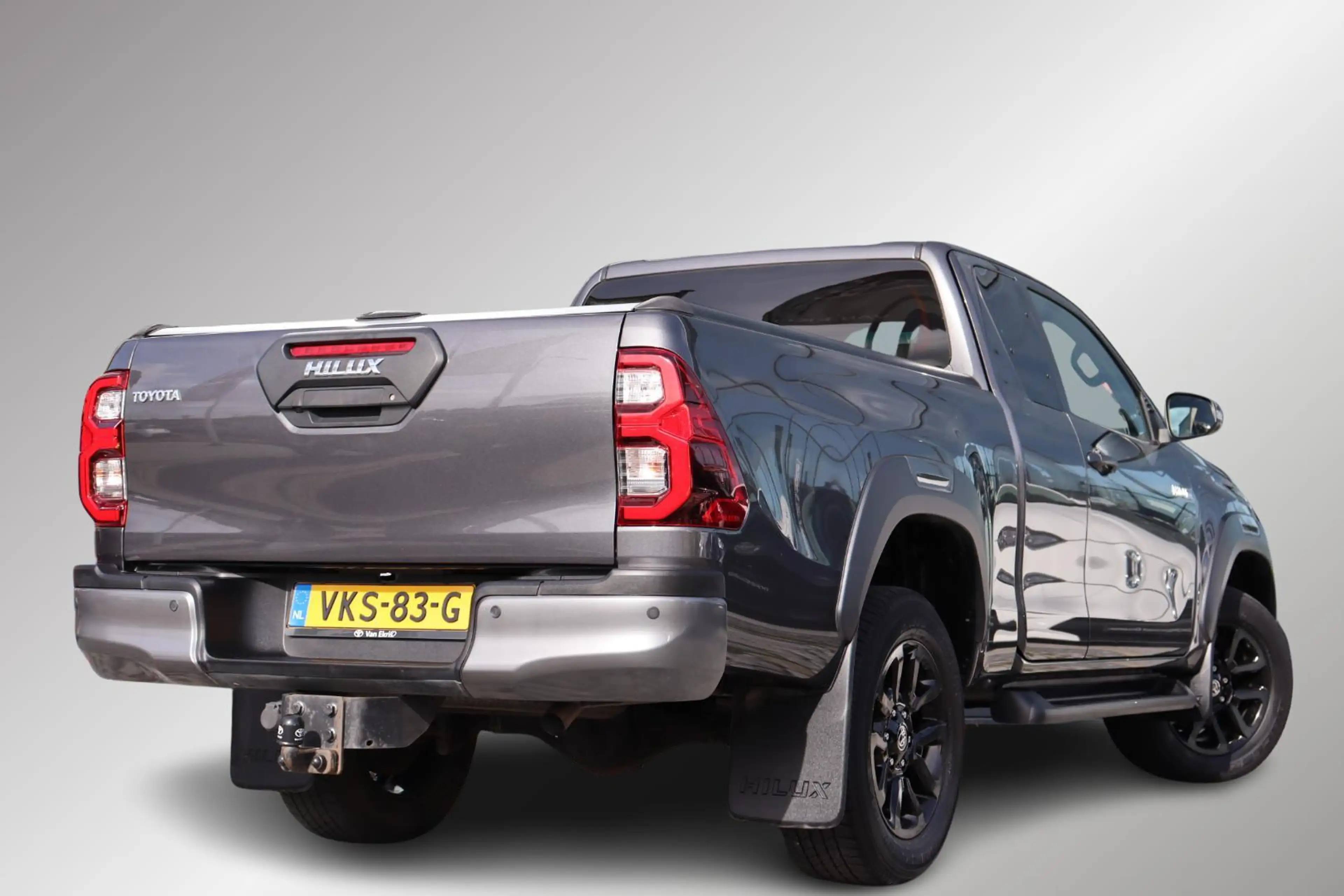 Toyota Hilux 2.8 D-4D Xtra Cab Invincible, sperdifferentieel, E — photo 2