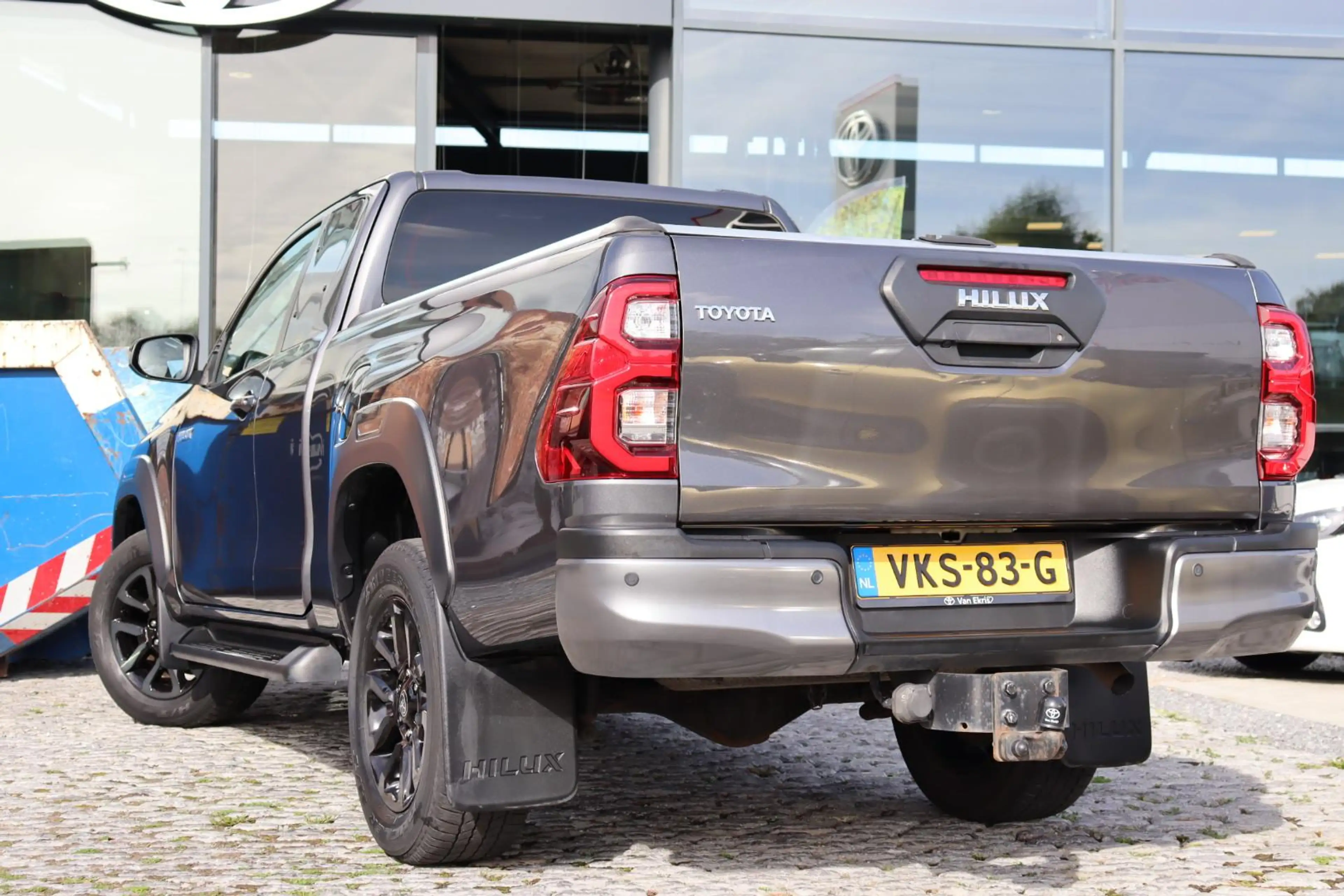 Toyota Hilux 2.8 D-4D Xtra Cab Invincible, sperdifferentieel, E — photo 5