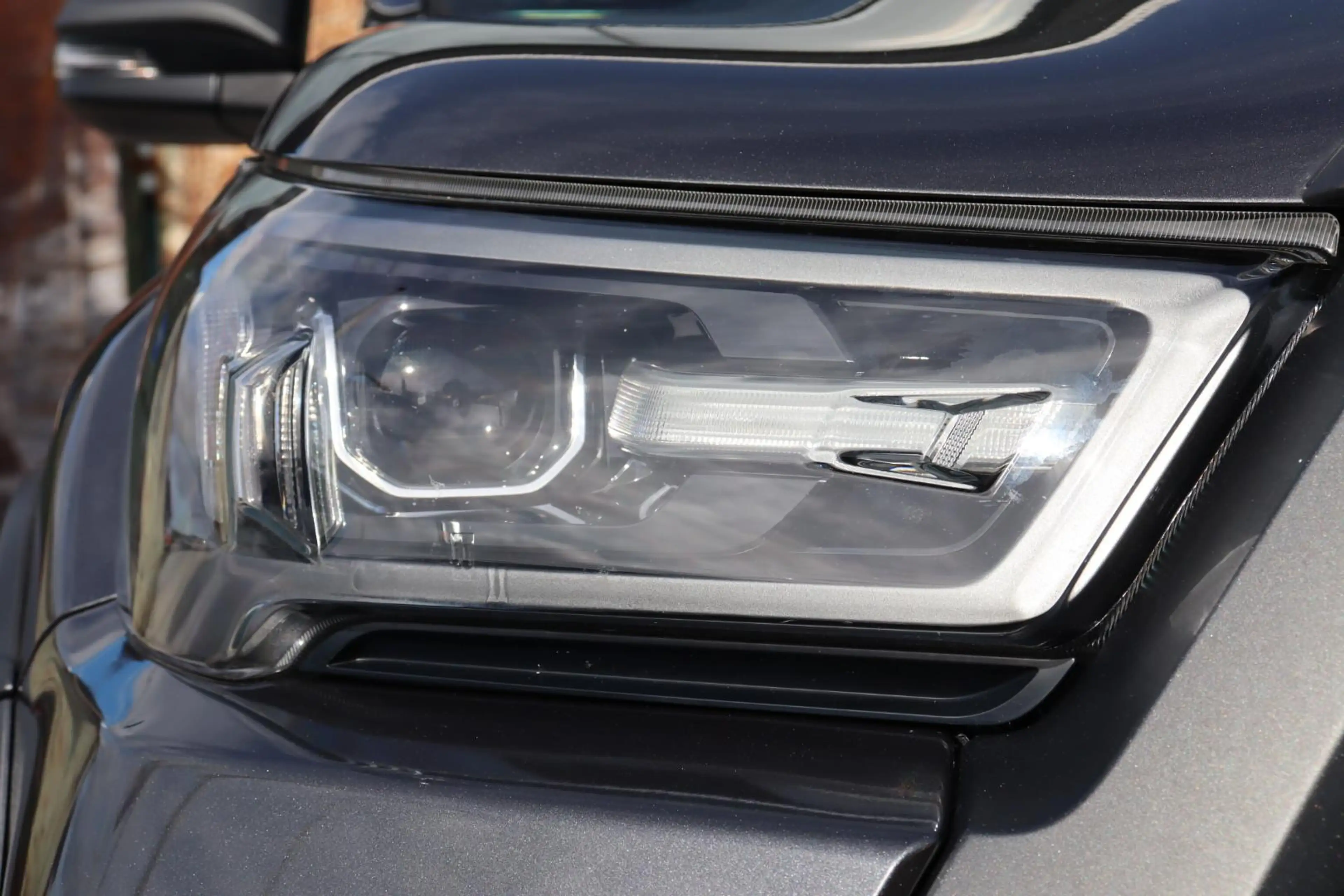 Toyota Hilux 2.8 D-4D Xtra Cab Invincible, sperdifferentieel, E — photo 14