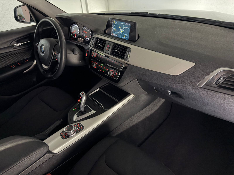 BMW 118 i Aut. Advantage/NAVI BUSINESS/KLIMAAUT./LED — photo 2