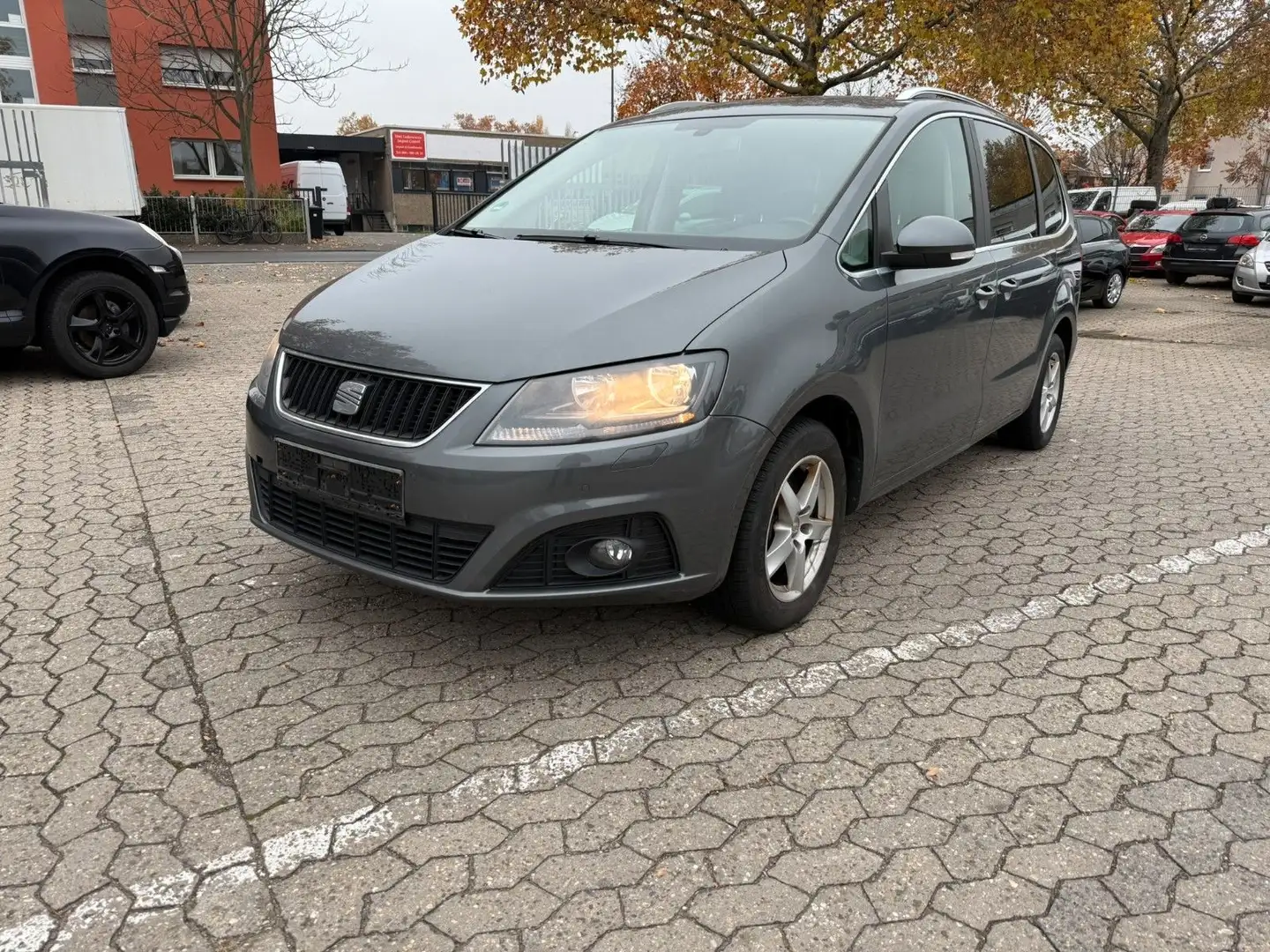 SEAT Alhambra 2.0TDI Style*DSG*7-Sitzer*AHK*SHZ*Navi Gris - 1