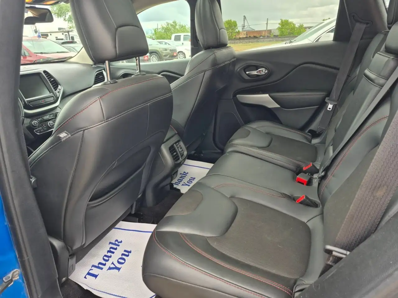 Jeep Cherokee снимка Jeep Cherokee