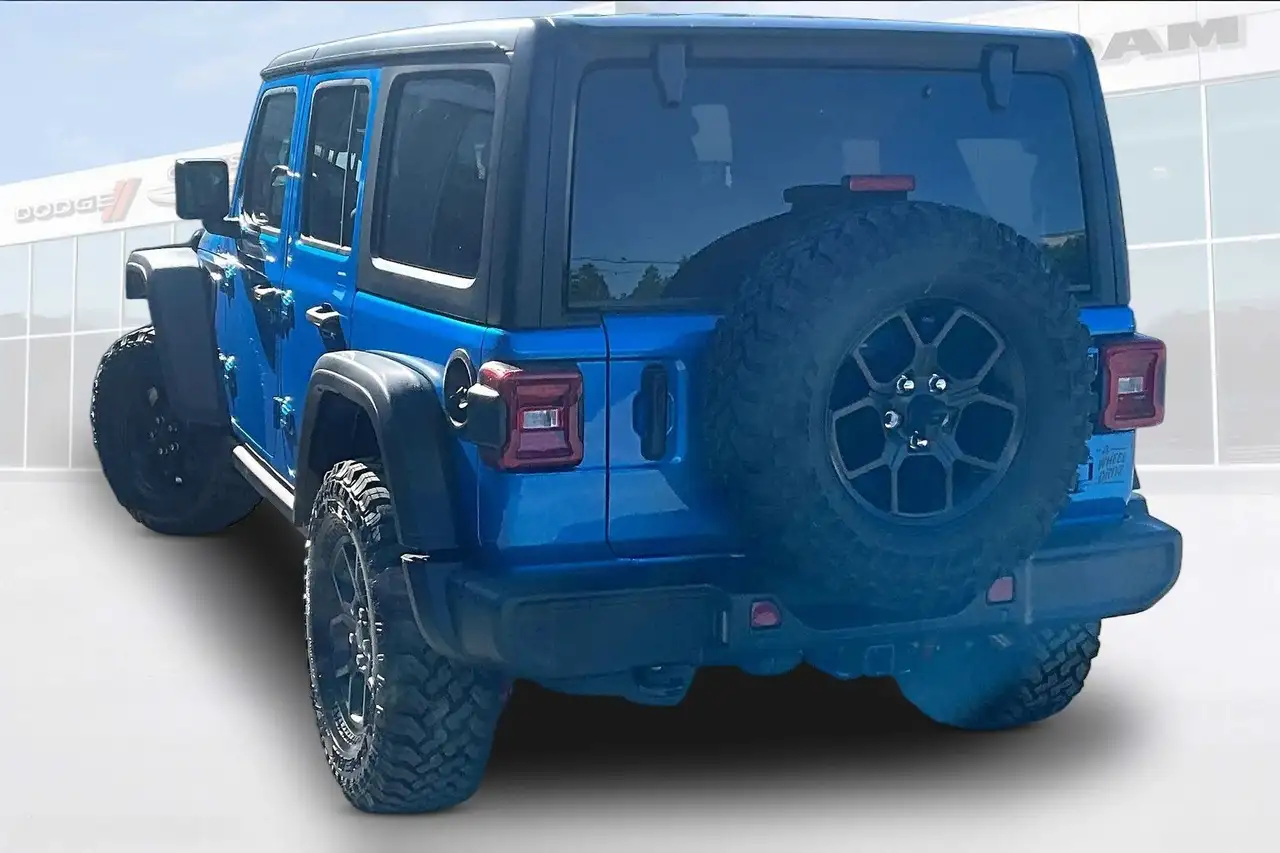 Jeep Wrangler снимка Jeep Wrangler