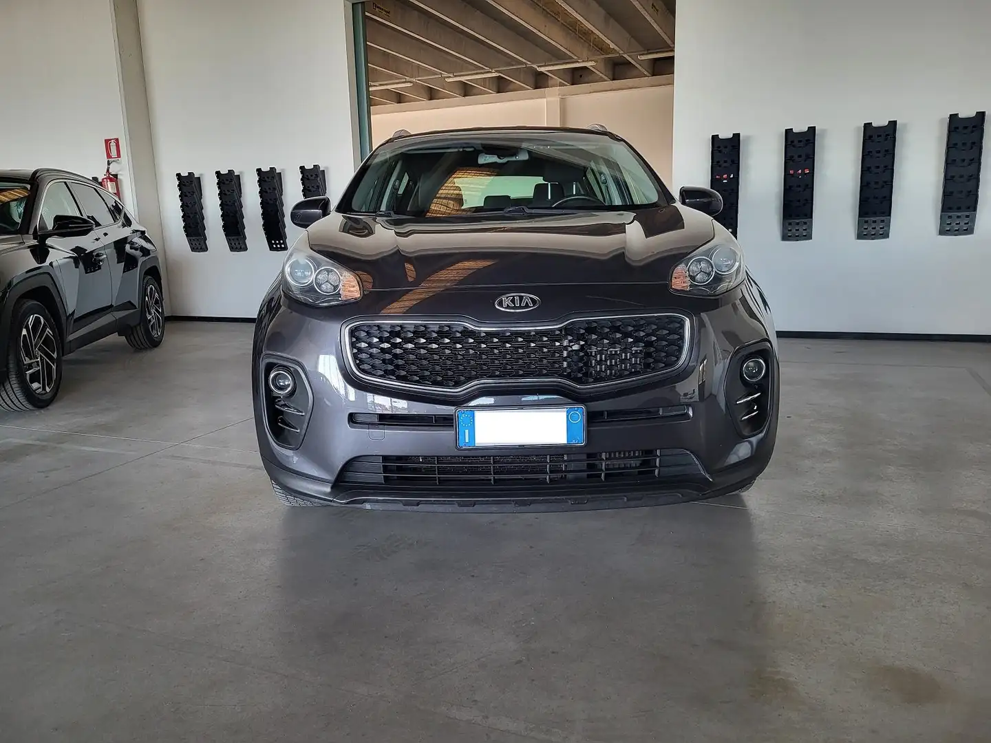 Kia Sportage 1.7 crdi Business Class DCT7 automatico Grigio - 1