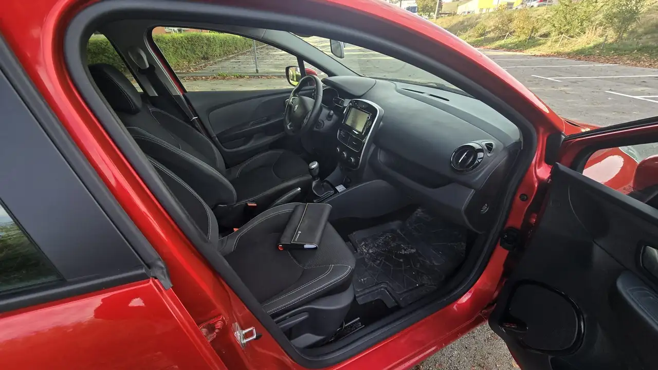 Renault Clio Citadine 5 portes — photo 8