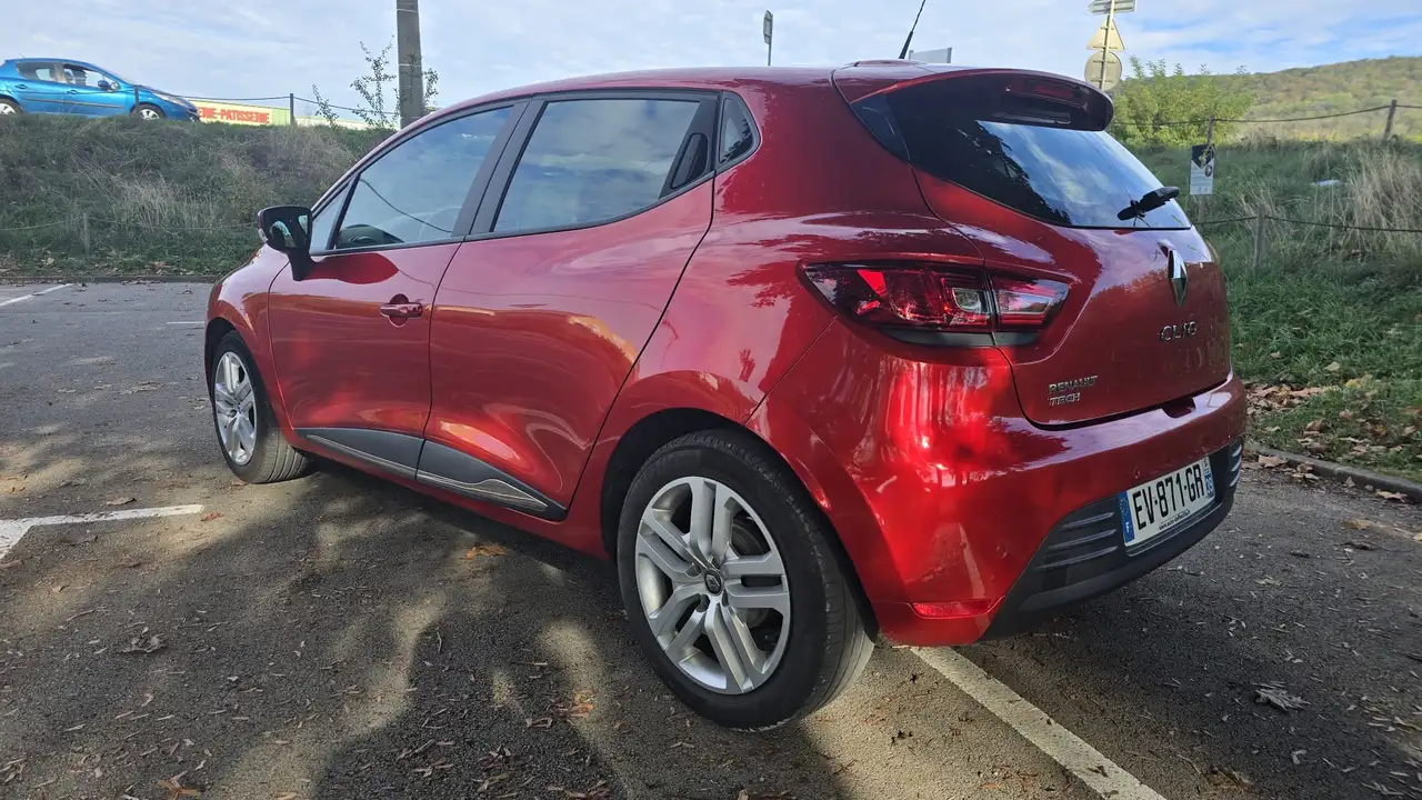 Renault Clio Citadine 5 portes — photo 6