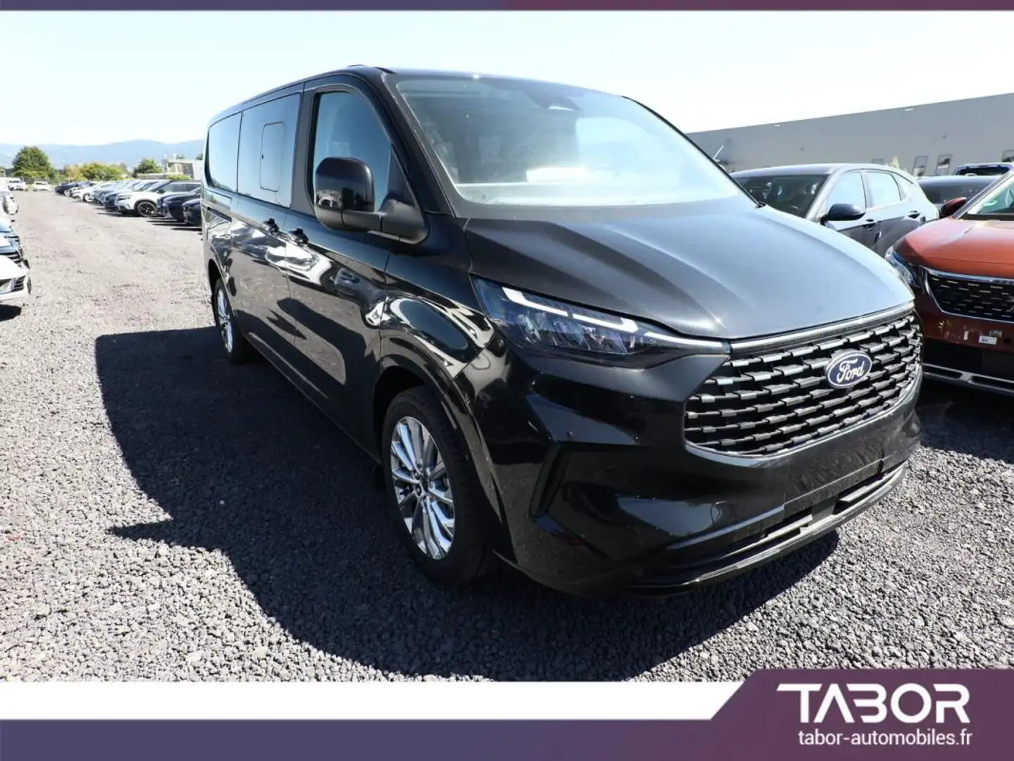 Ford Tourneo Custom 2.0 TDCi 170 AT8 320 L2 Tit Černá - 2