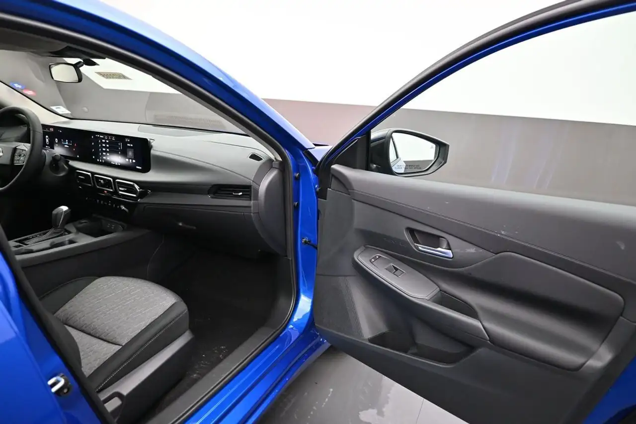 Nissan Sentra fotografie Nissan Sentra