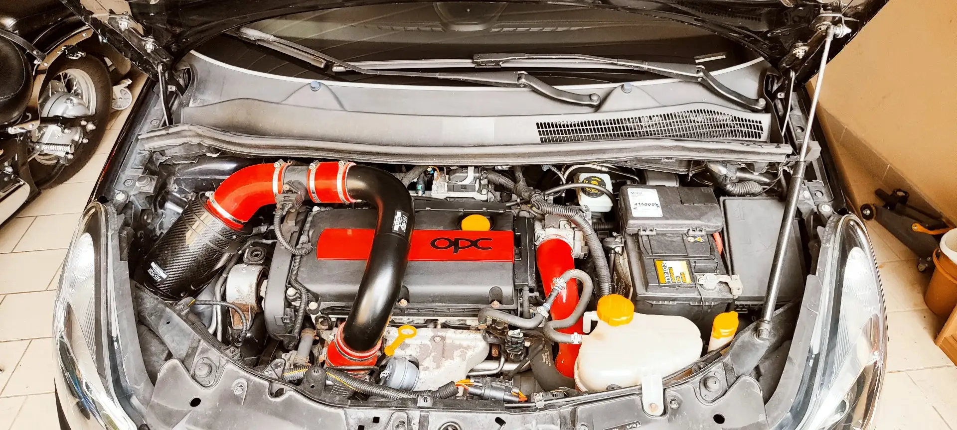 Opel Corsa 1.6 Turbo OPC Nürburgring Edition Schwarz - 1