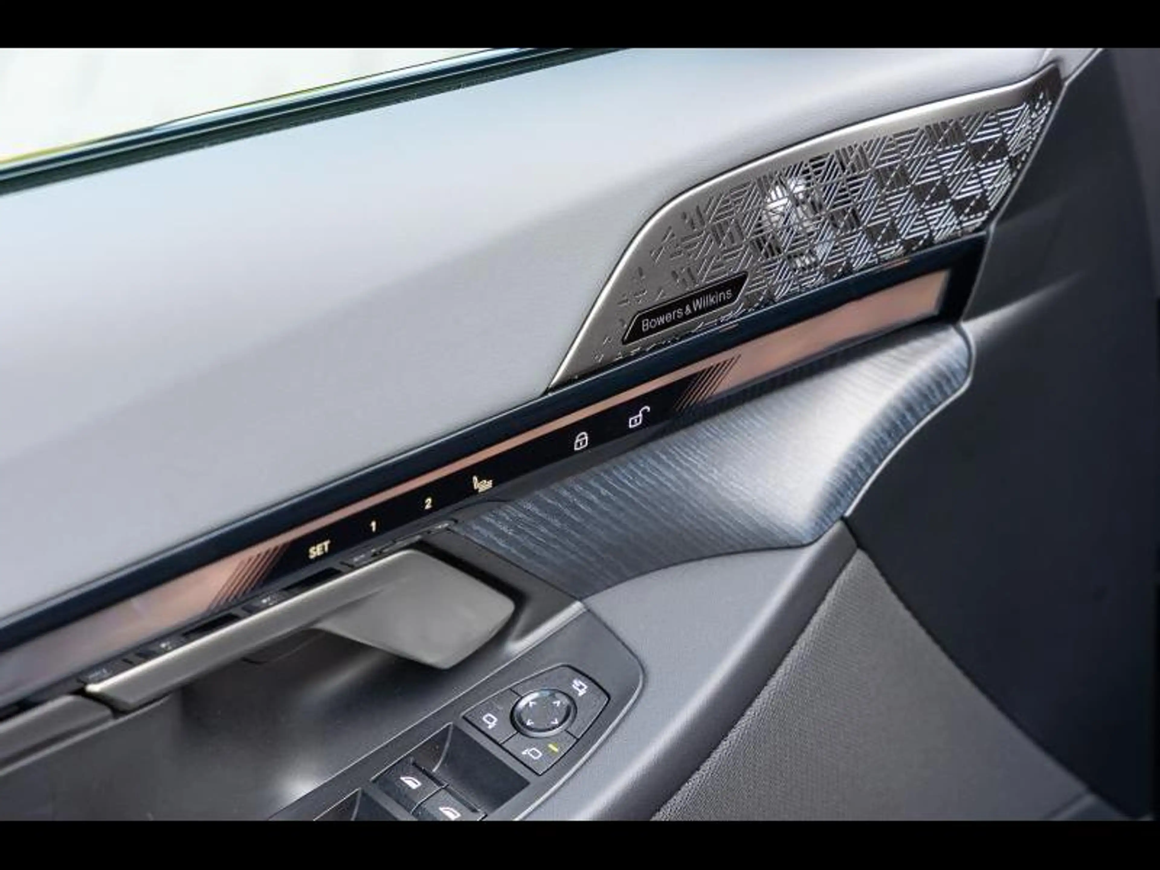 BMW 550 e xDrive Berline — photo 9