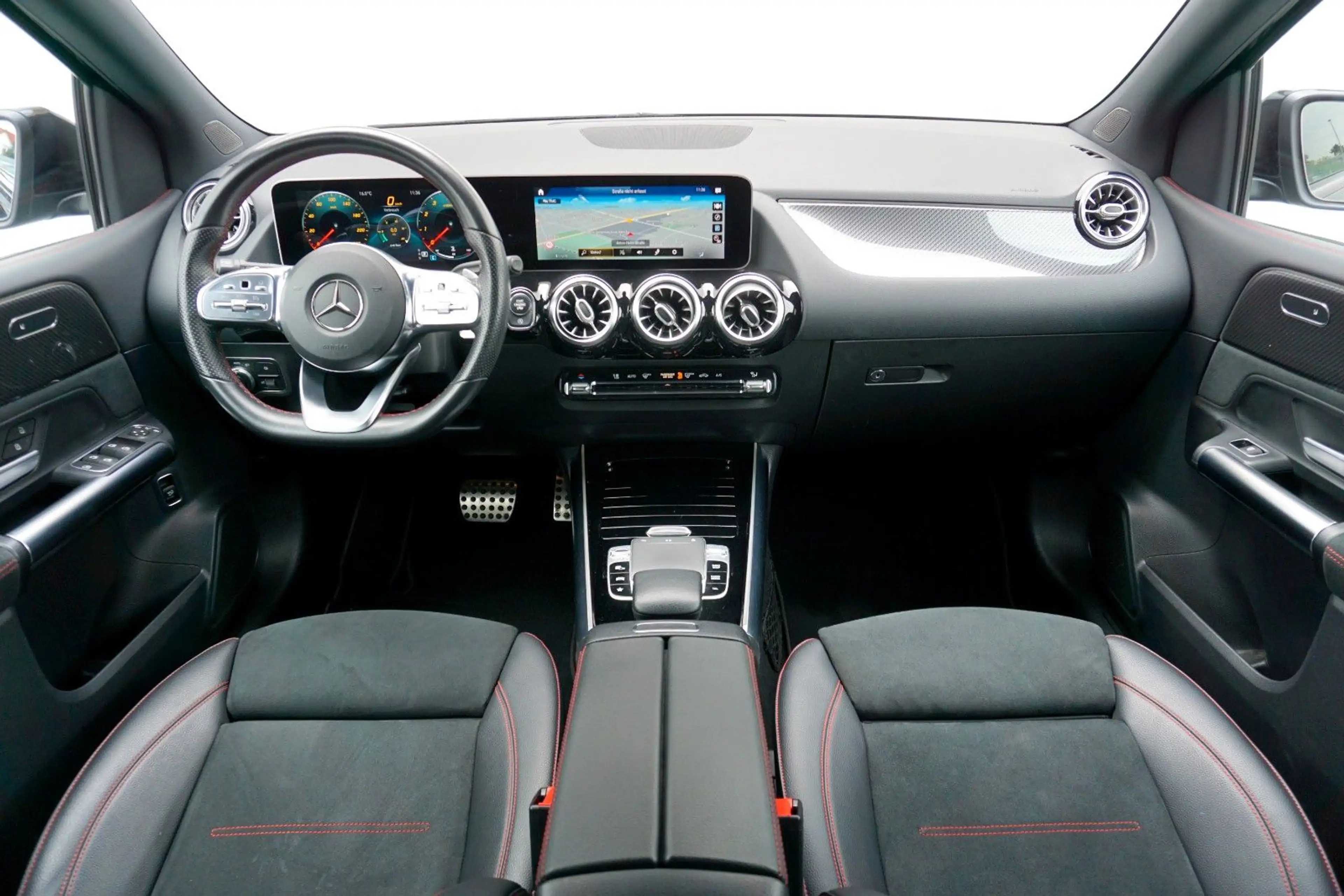 Mercedes-Benz B 250 4M AMG-Line~Navi~MBux~LED~NightP~CarPl~DAB — photo 13