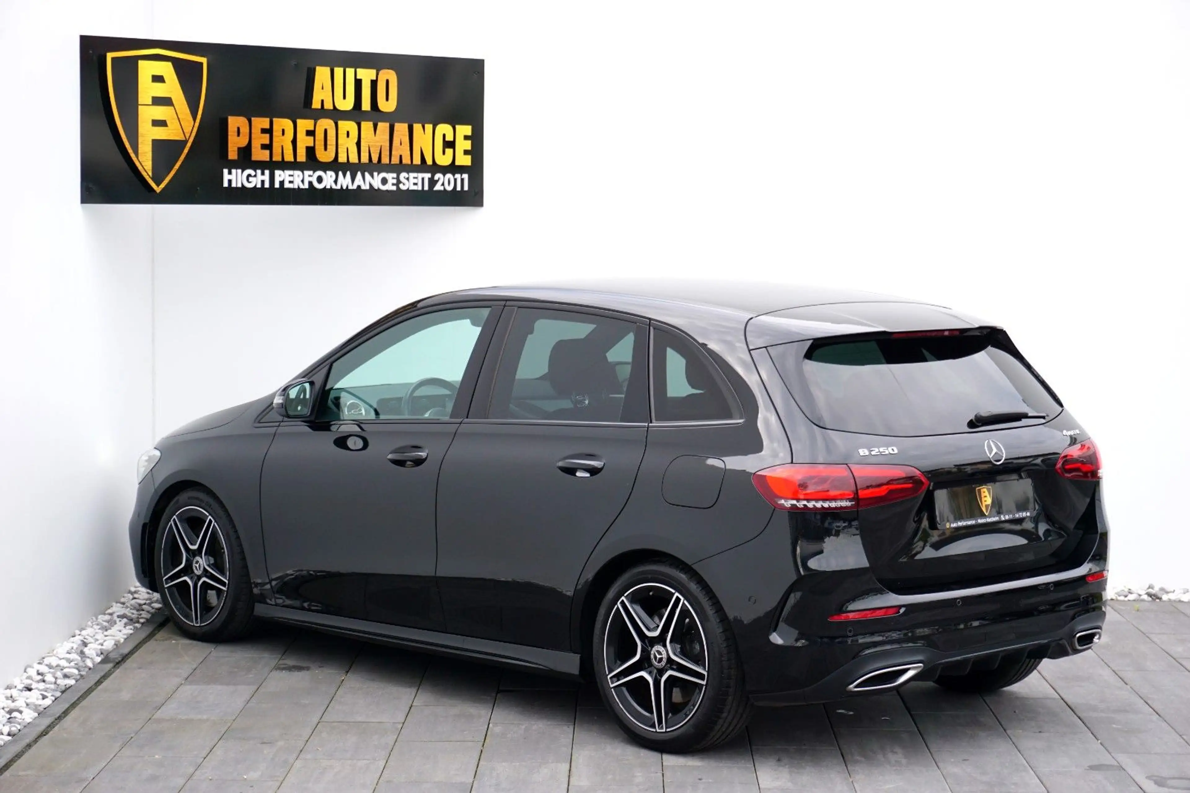 Mercedes-Benz B 250 4M AMG-Line~Navi~MBux~LED~NightP~CarPl~DAB — photo 11