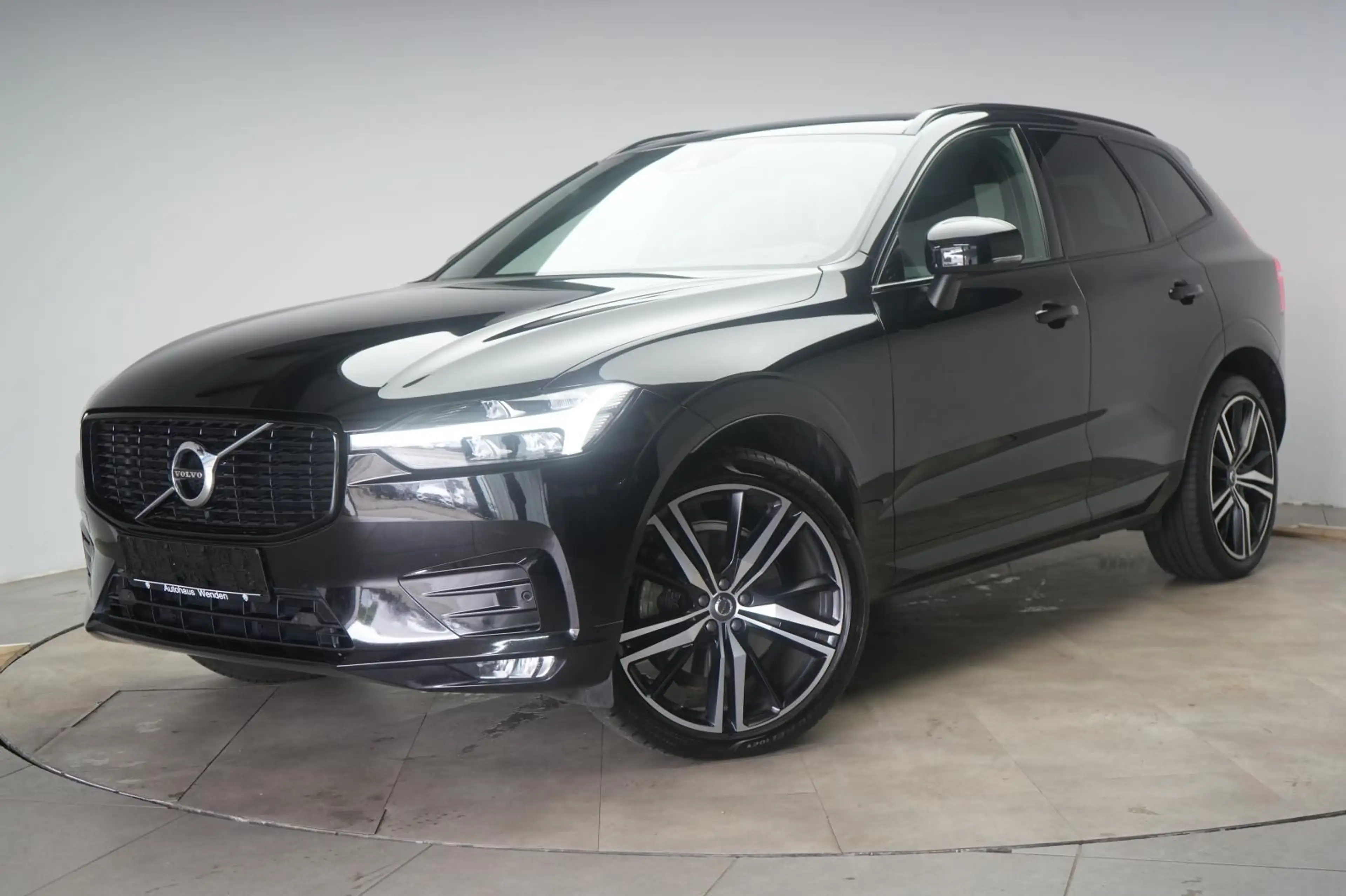 Volvo XC60 B5 D AWD R Design Leder/Kamera/LED — photo 3