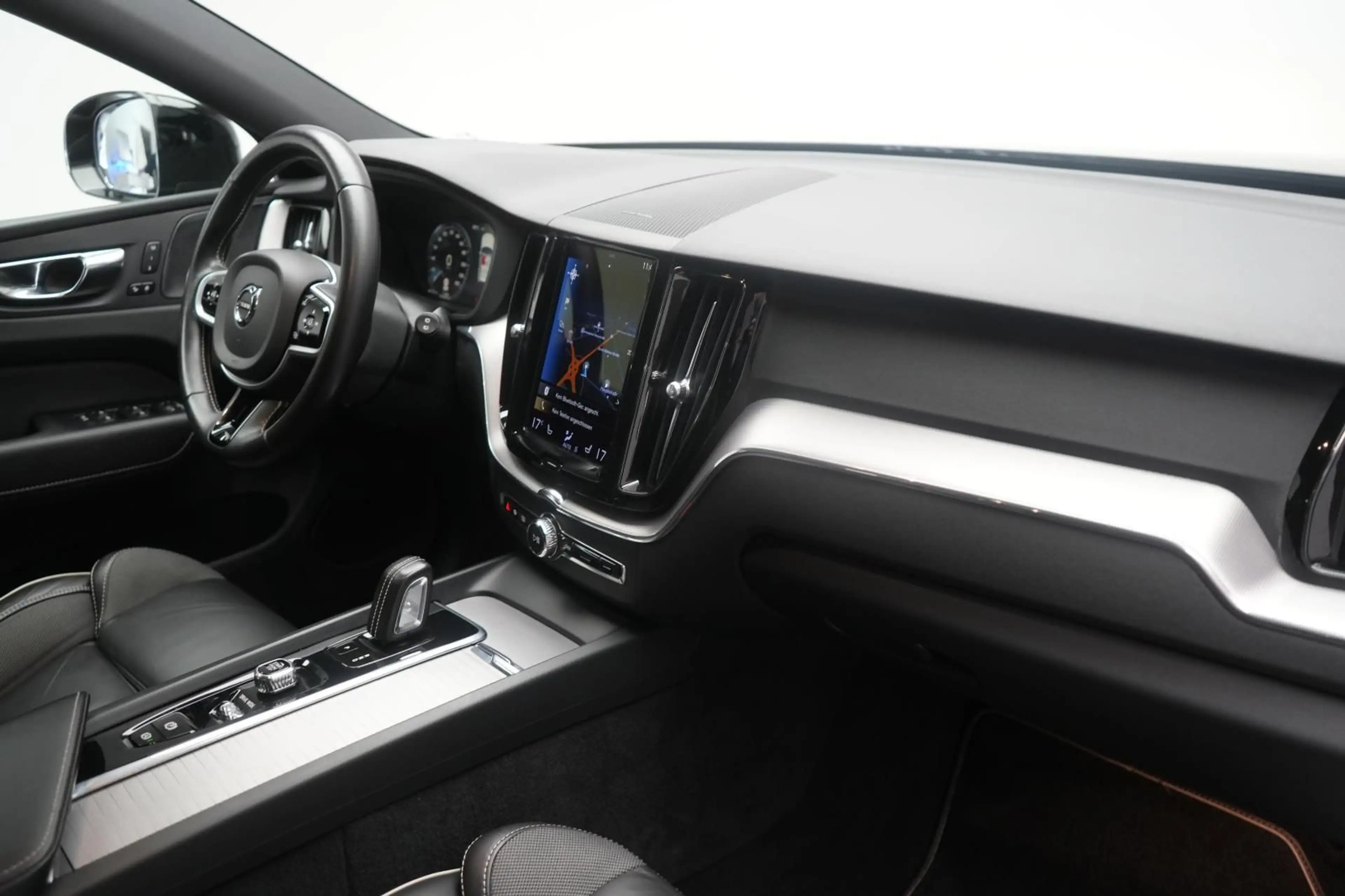 Volvo XC60 B5 D AWD R Design Leder/Kamera/LED — photo 7